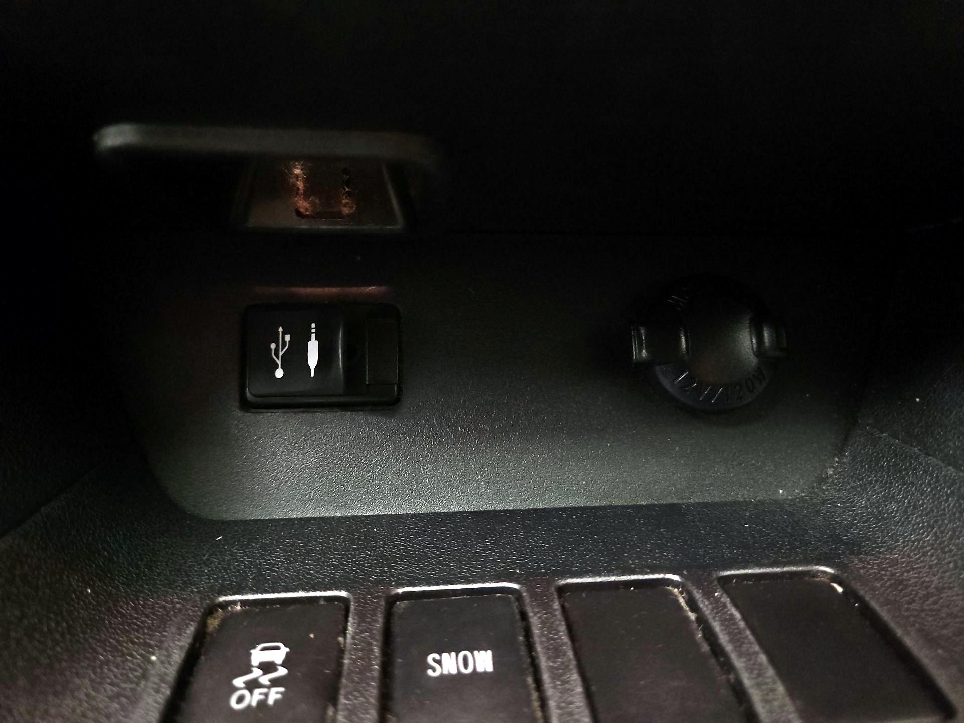 Thumbnail: 2015 Toyota Highlander - 19