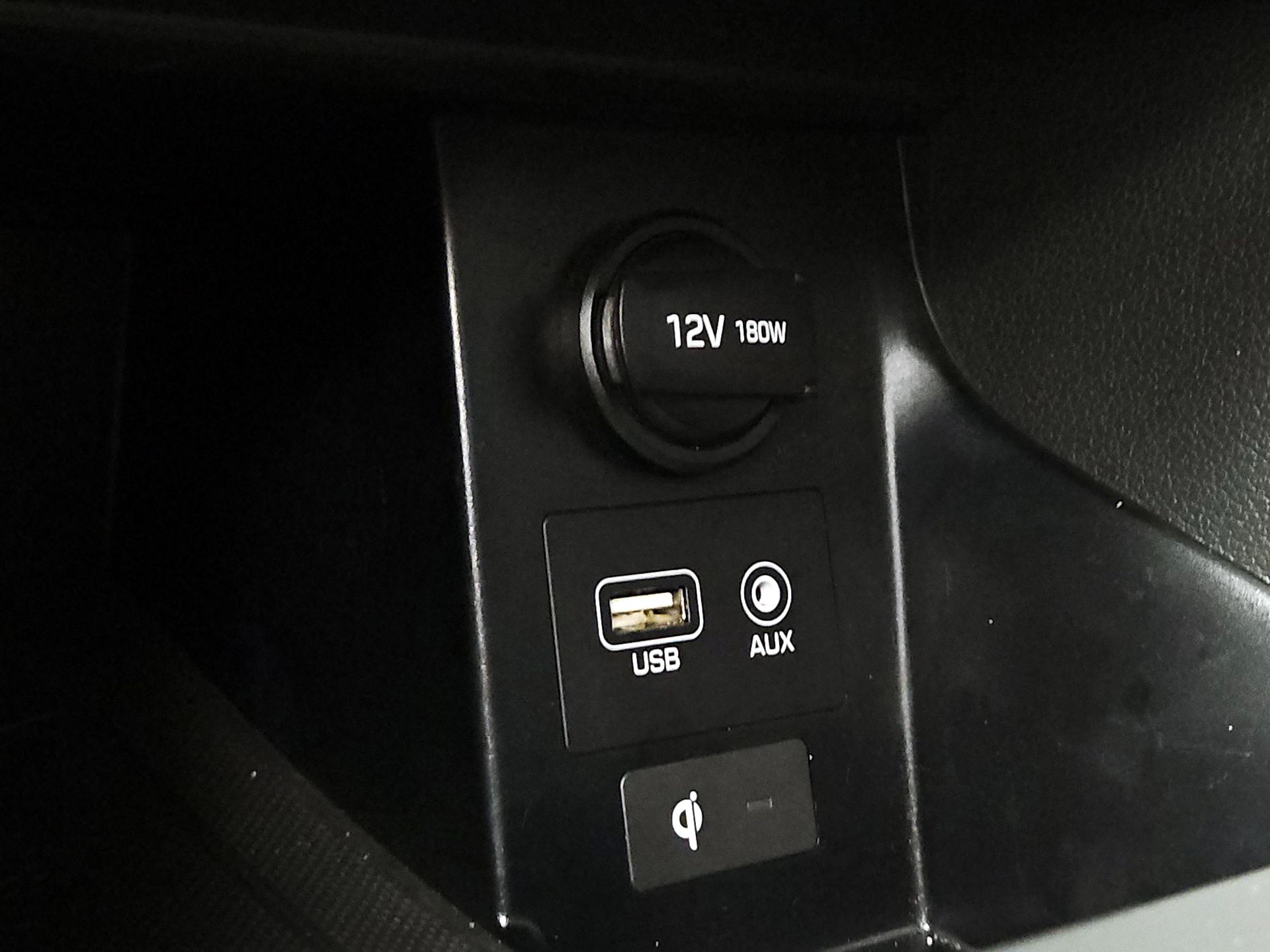 Thumbnail: 2020 Hyundai Elantra - 18