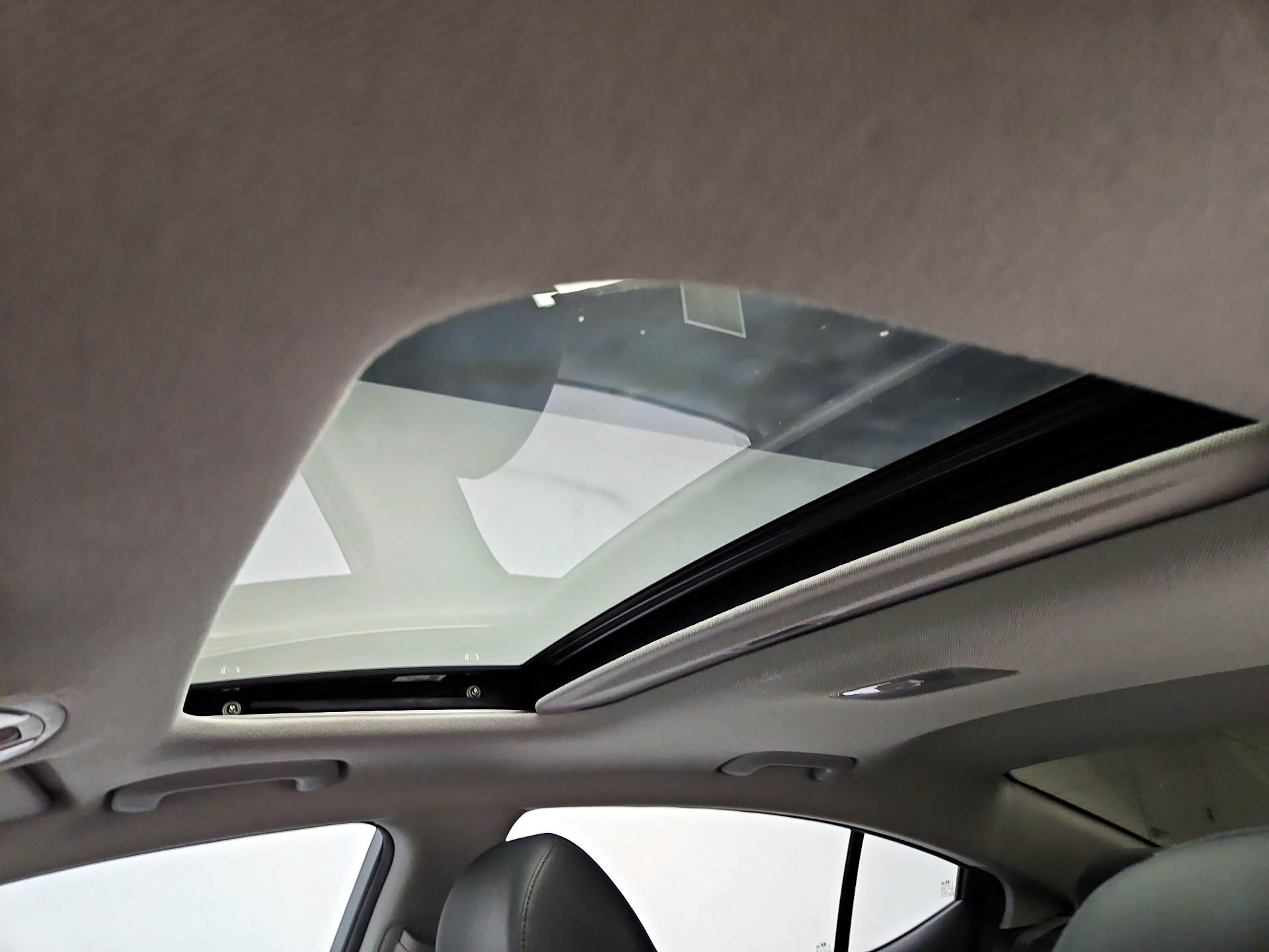 Thumbnail: 2020 Hyundai Elantra - 19