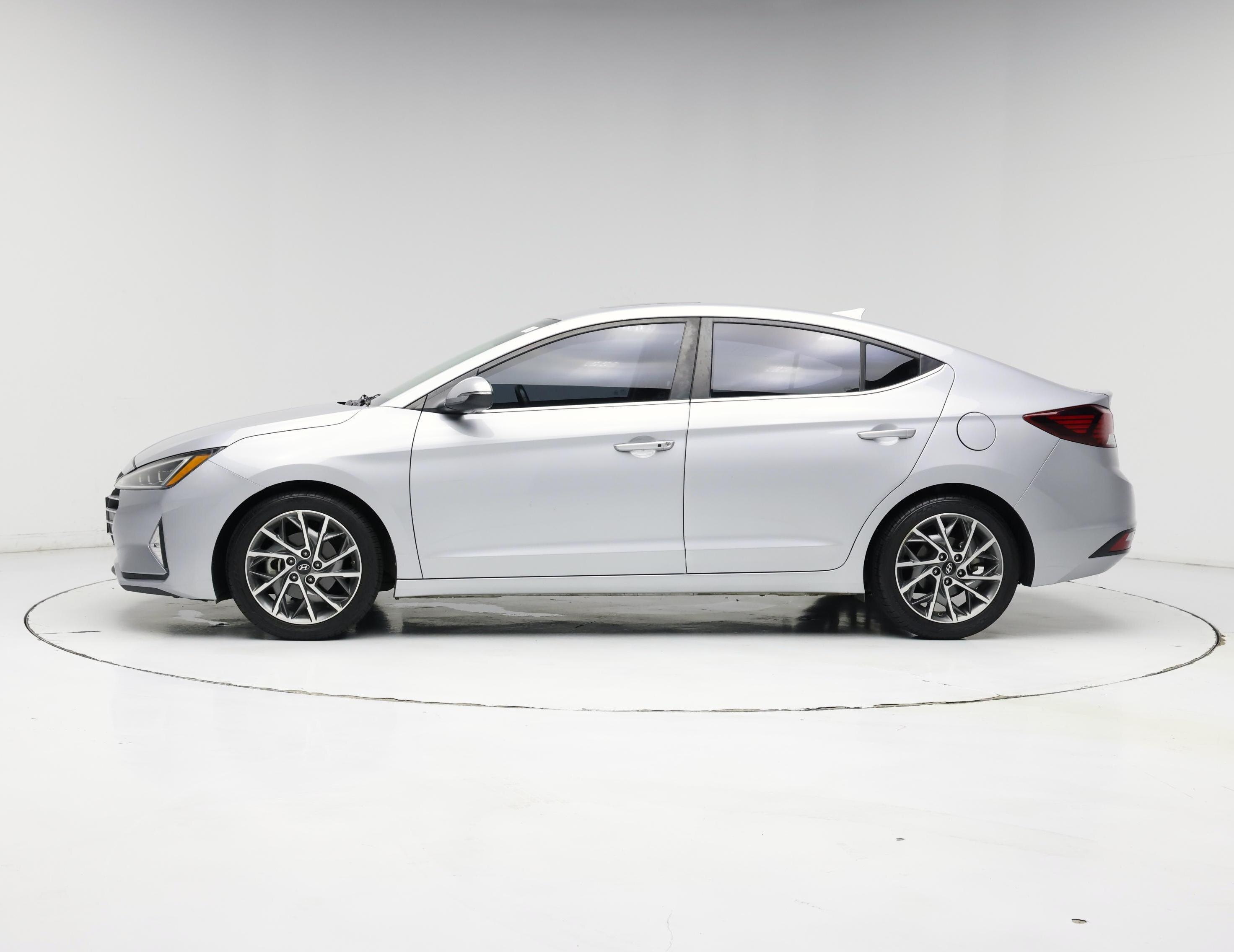 Thumbnail: 2020 Hyundai Elantra - 3