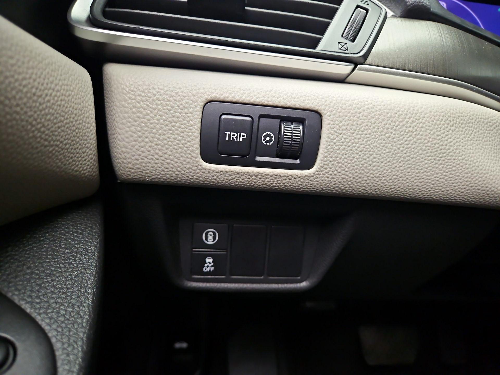 Thumbnail: 2018 Honda Accord - 13