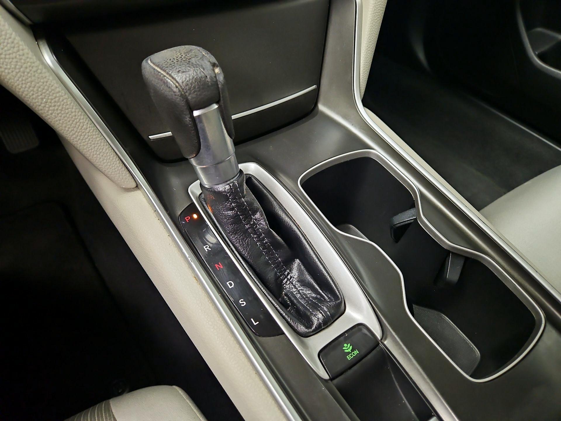 Thumbnail: 2018 Honda Accord - 17