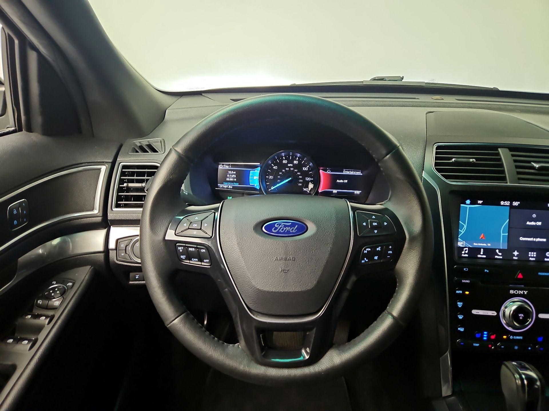 Thumbnail: 2017 Ford Explorer - 10