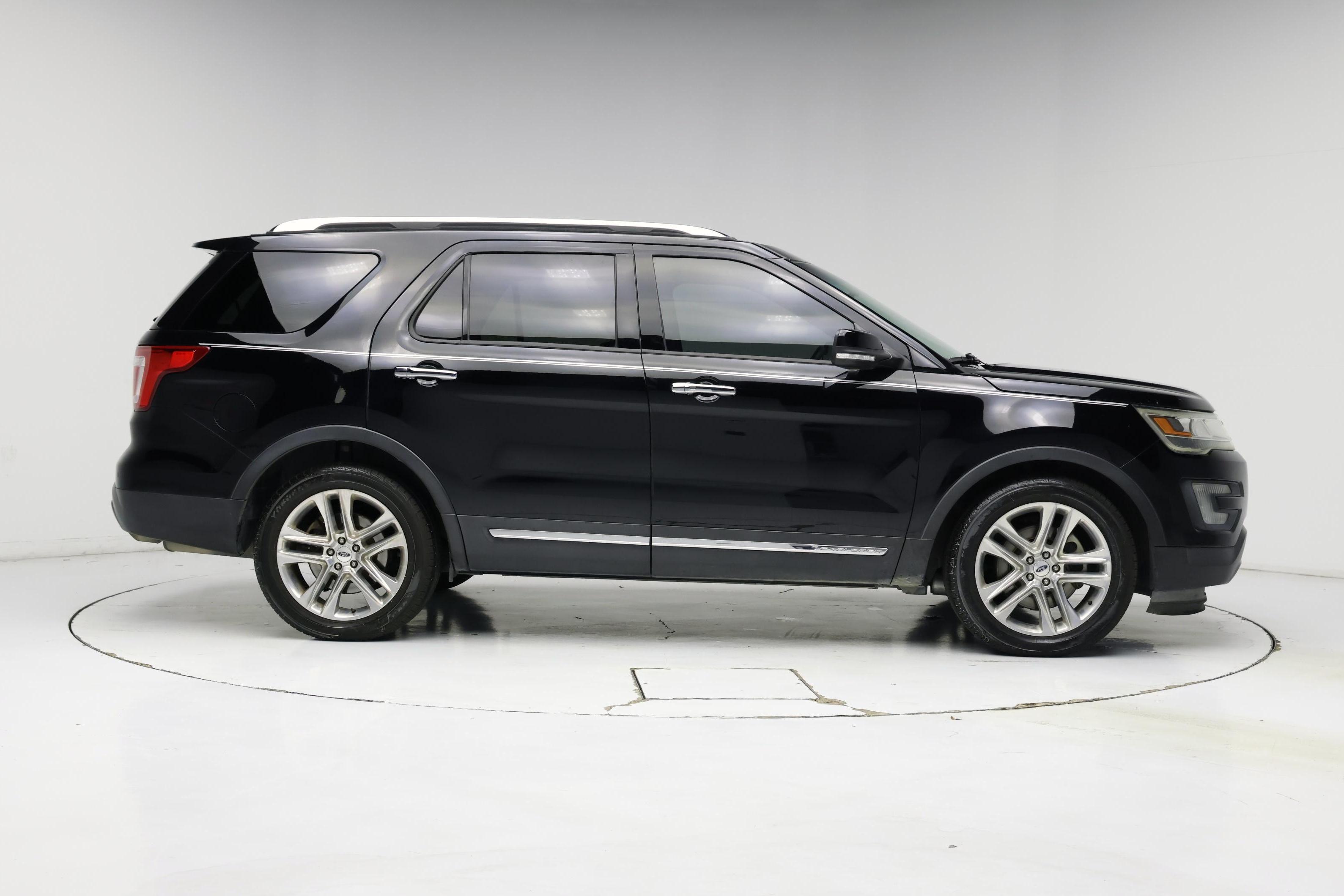 Thumbnail: 2017 Ford Explorer - 7