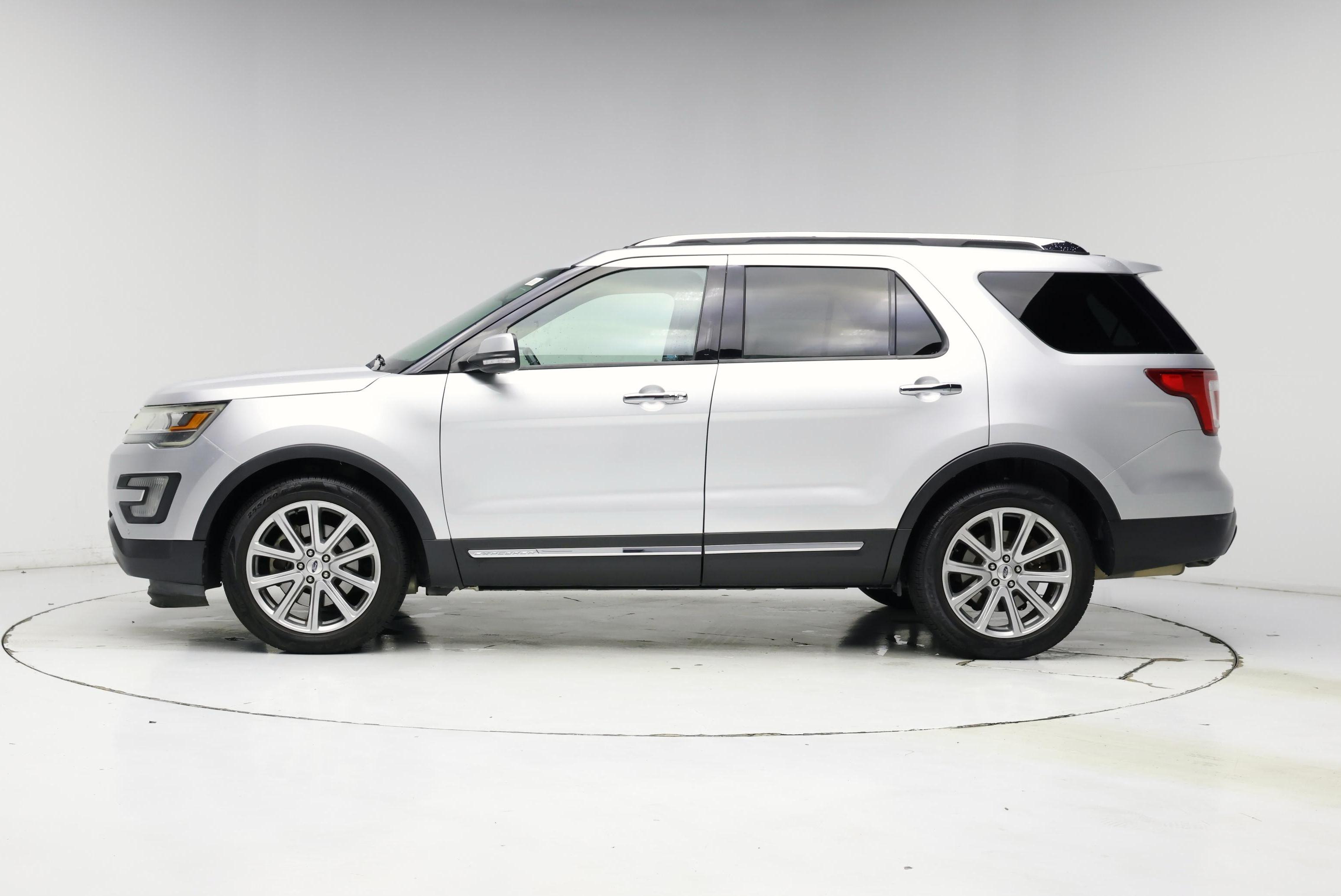 Thumbnail: 2017 Ford Explorer - 3