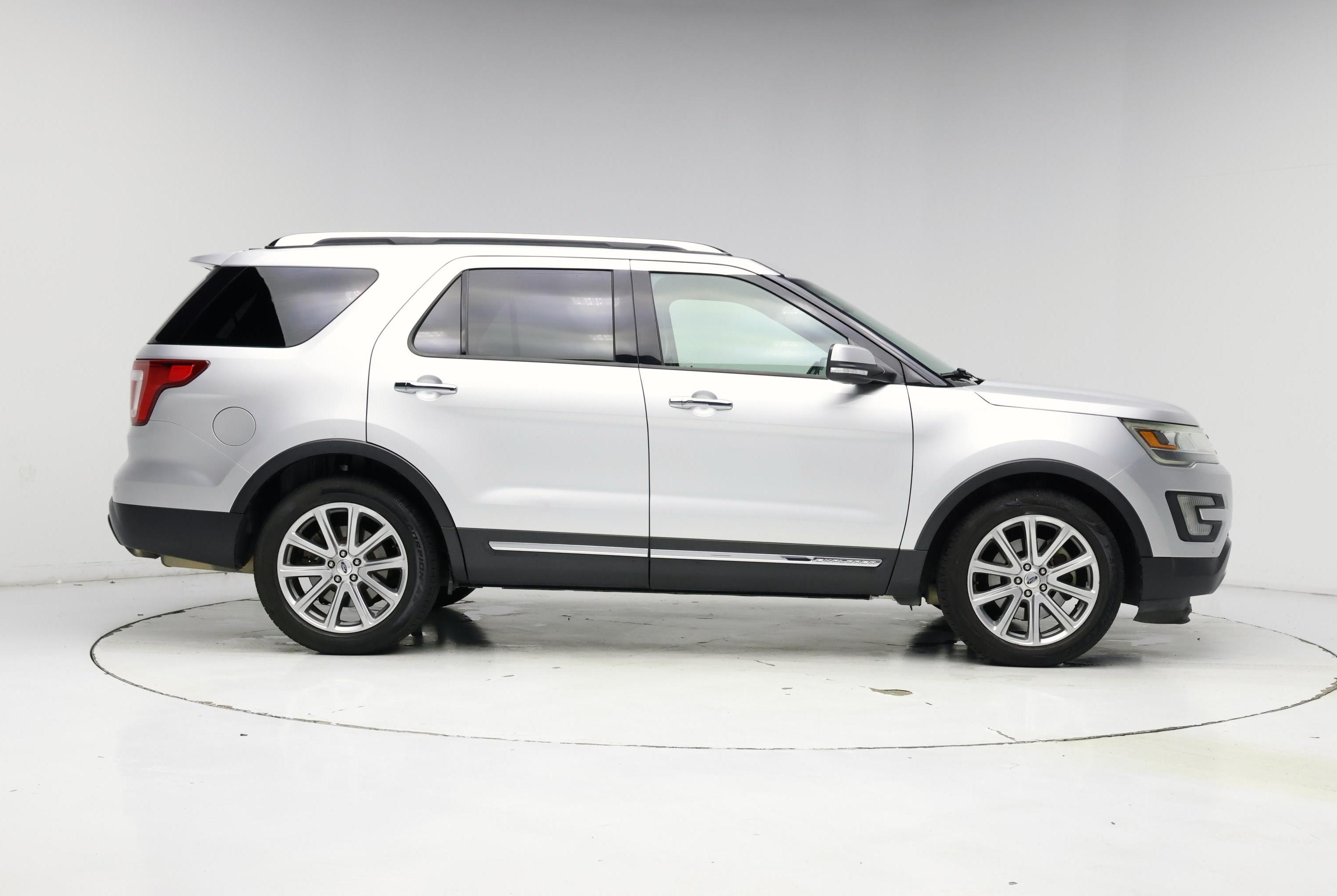 Thumbnail: 2017 Ford Explorer - 7