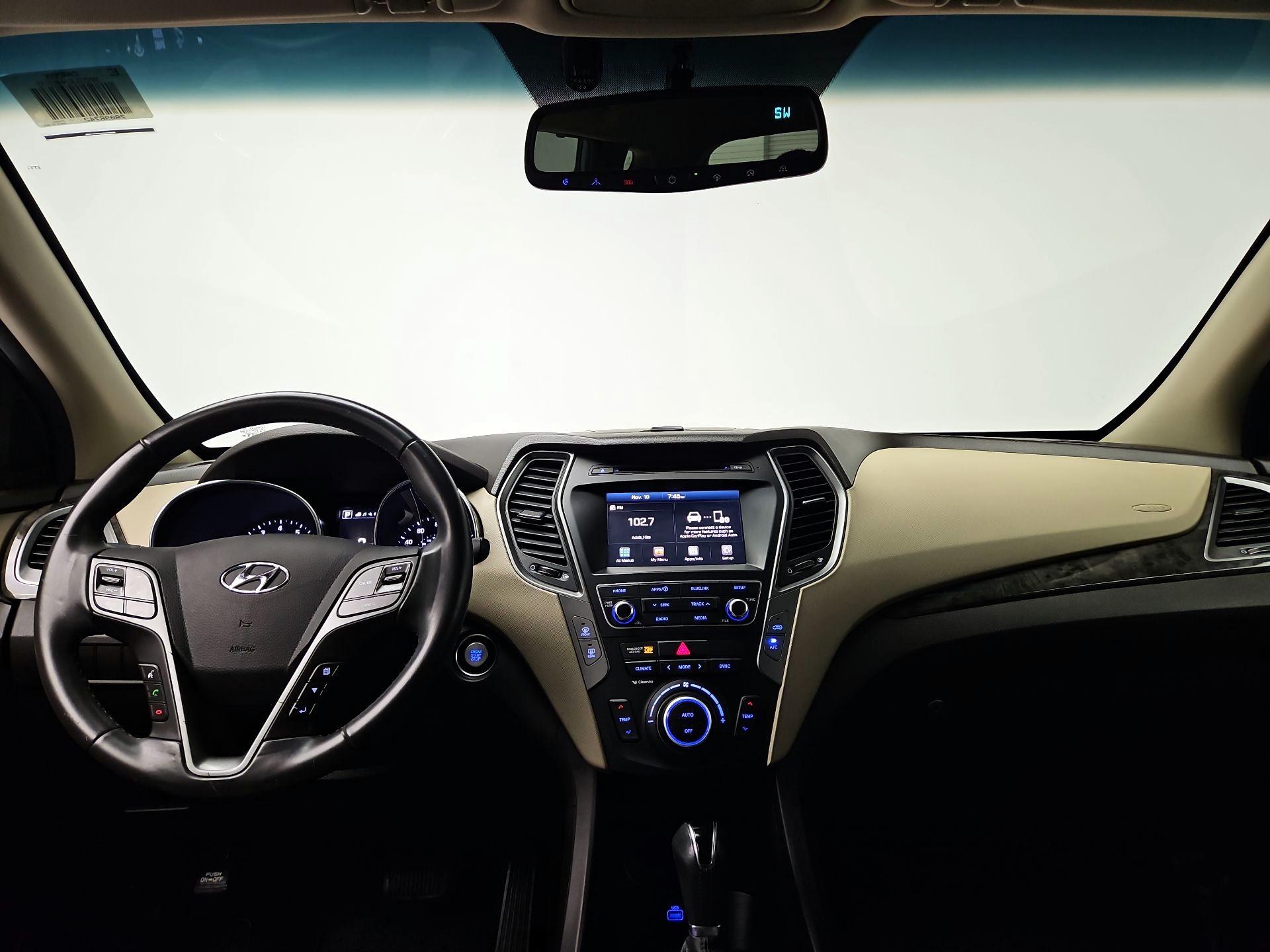 Thumbnail: 2017 Hyundai Santa Fe - 9