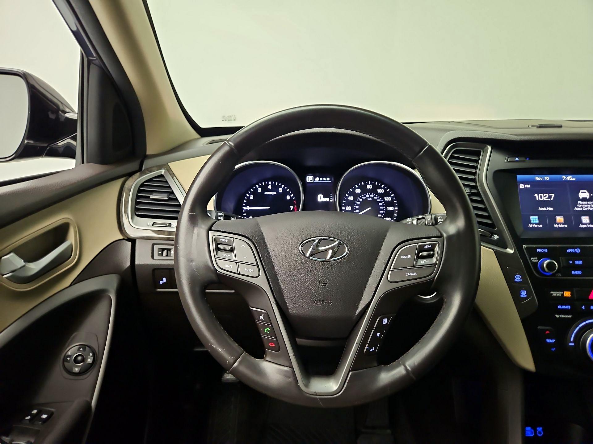 Thumbnail: 2017 Hyundai Santa Fe - 10