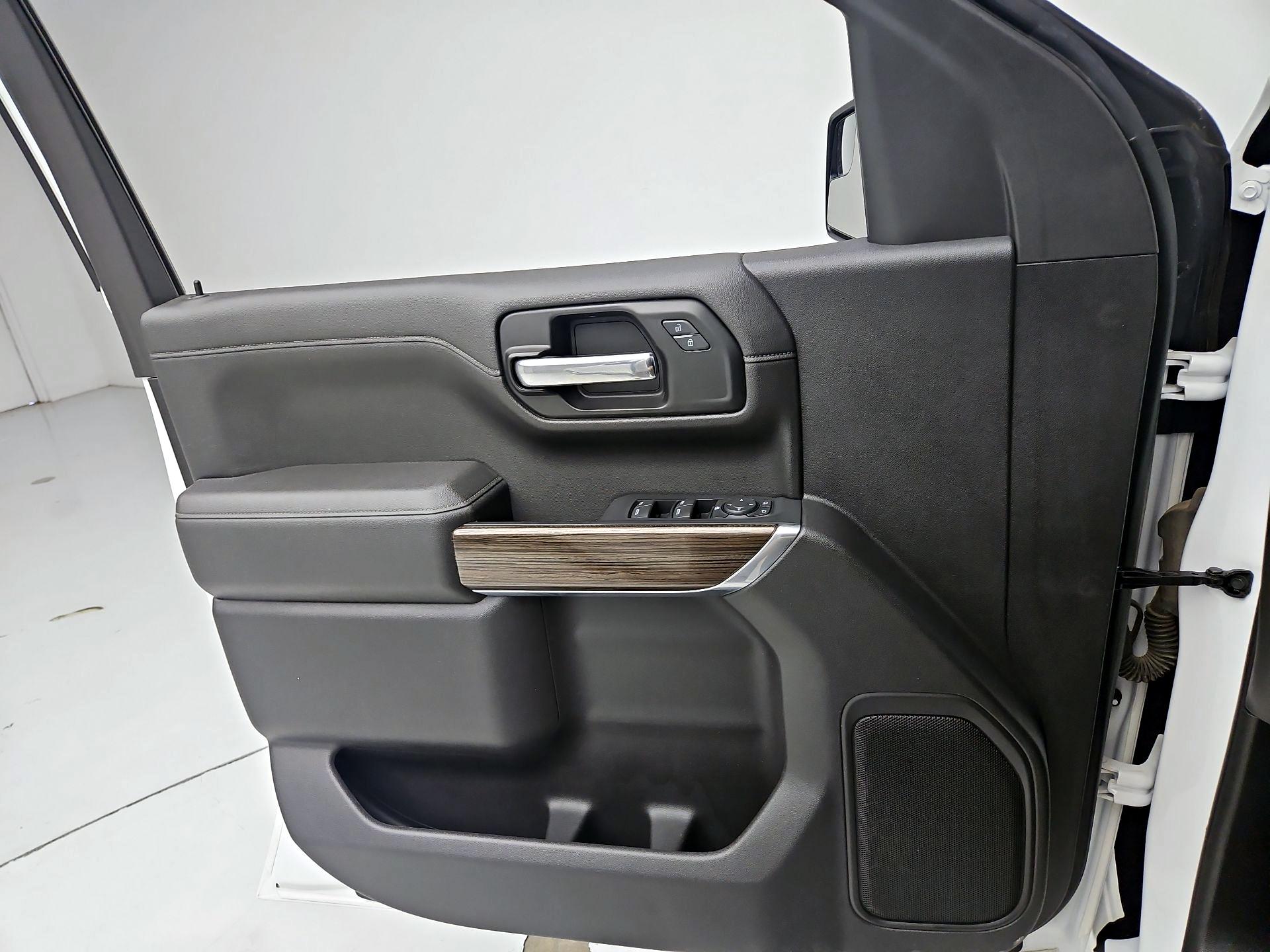 Thumbnail: 2021 Chevrolet Silverado 1500 - 12