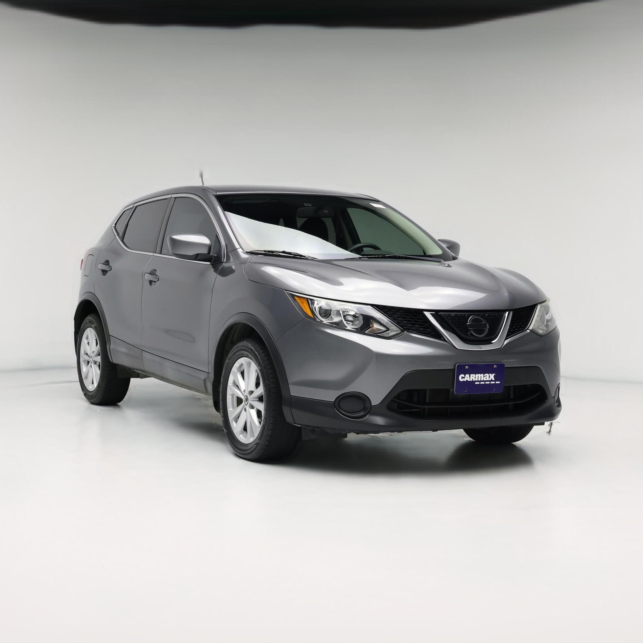 Thumbnail: 2019 Nissan Rogue Sport - 1