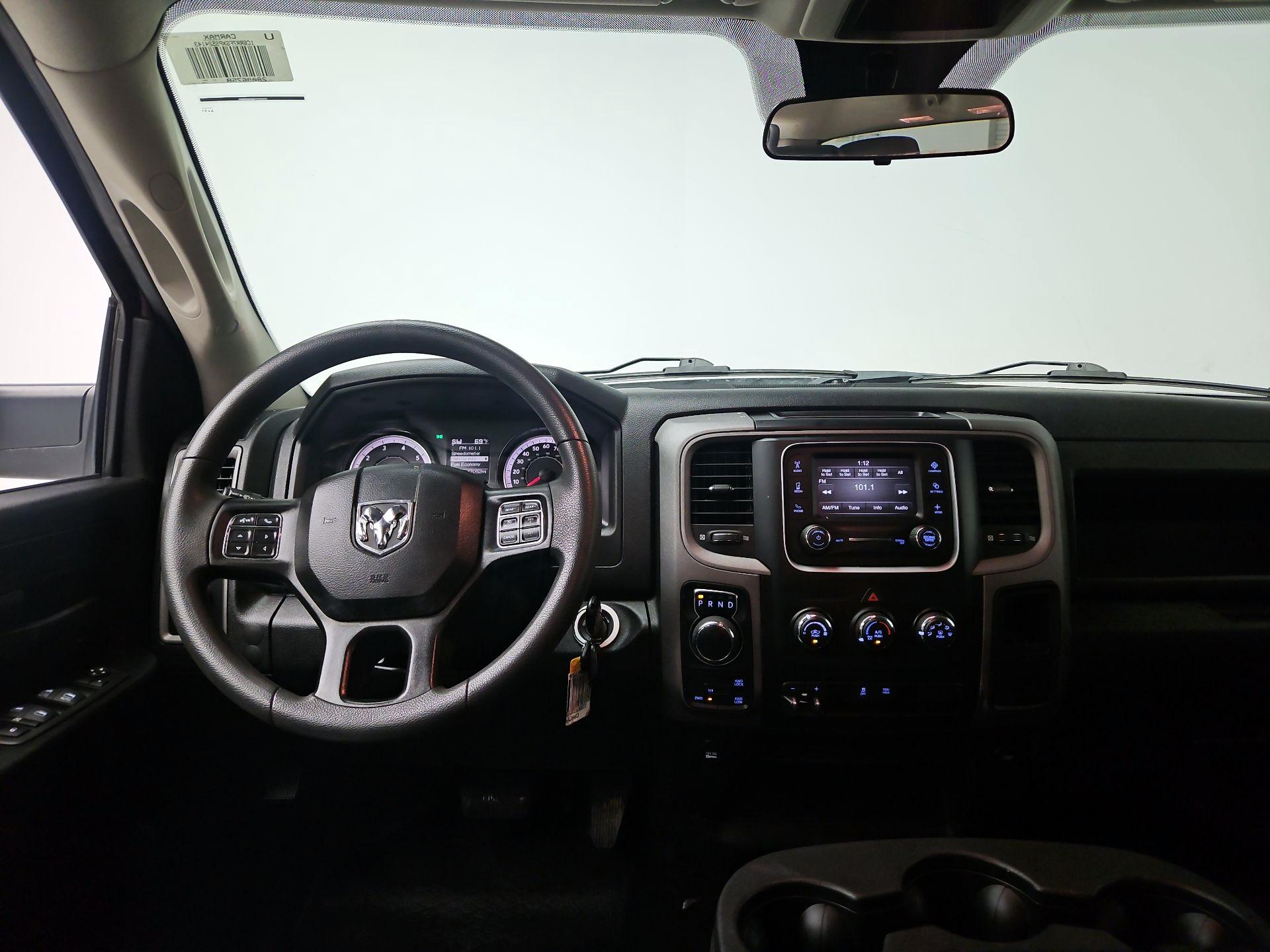 Thumbnail: 2023 RAM 1500 Classic - 9