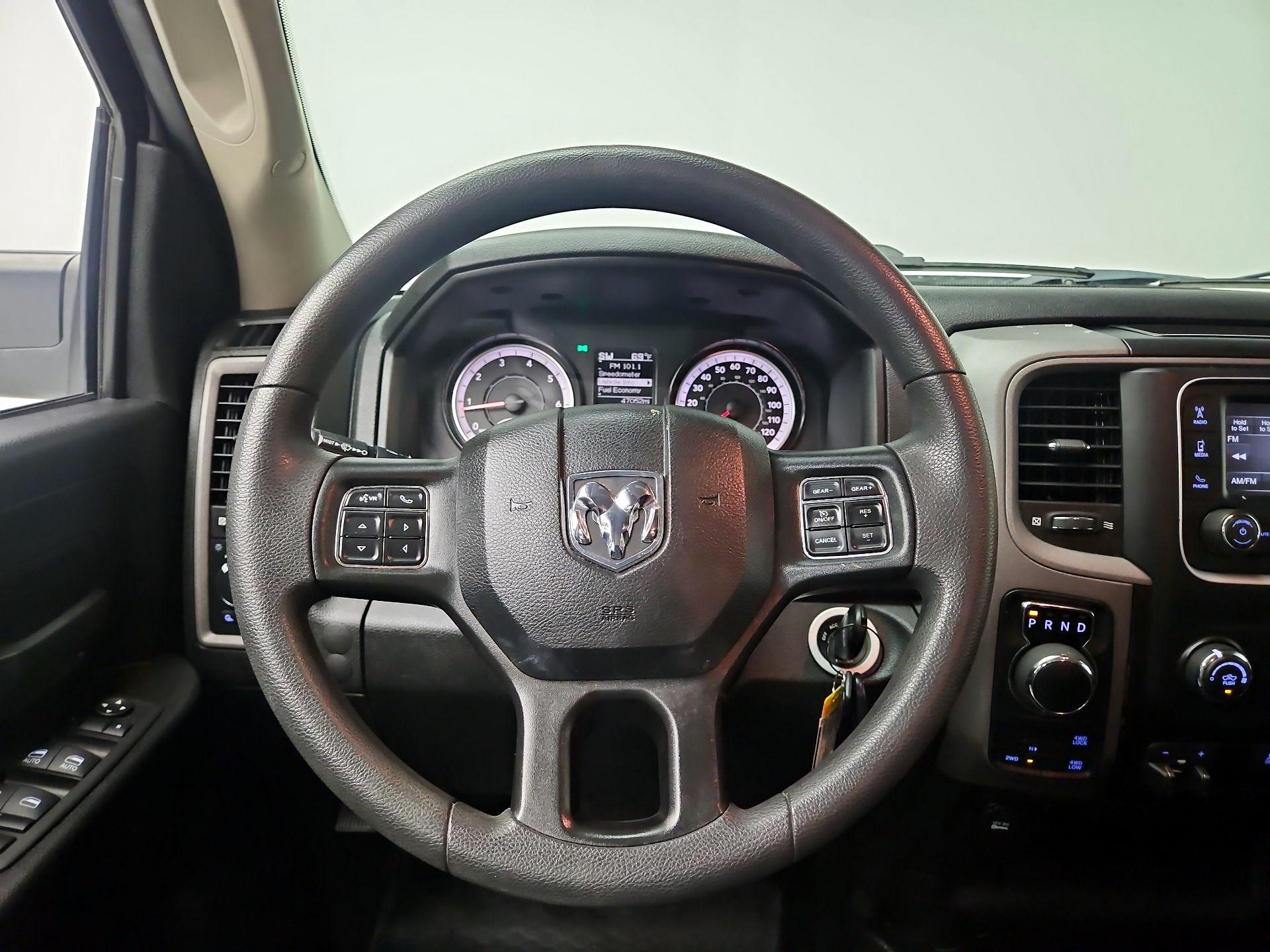 Thumbnail: 2023 RAM 1500 Classic - 10