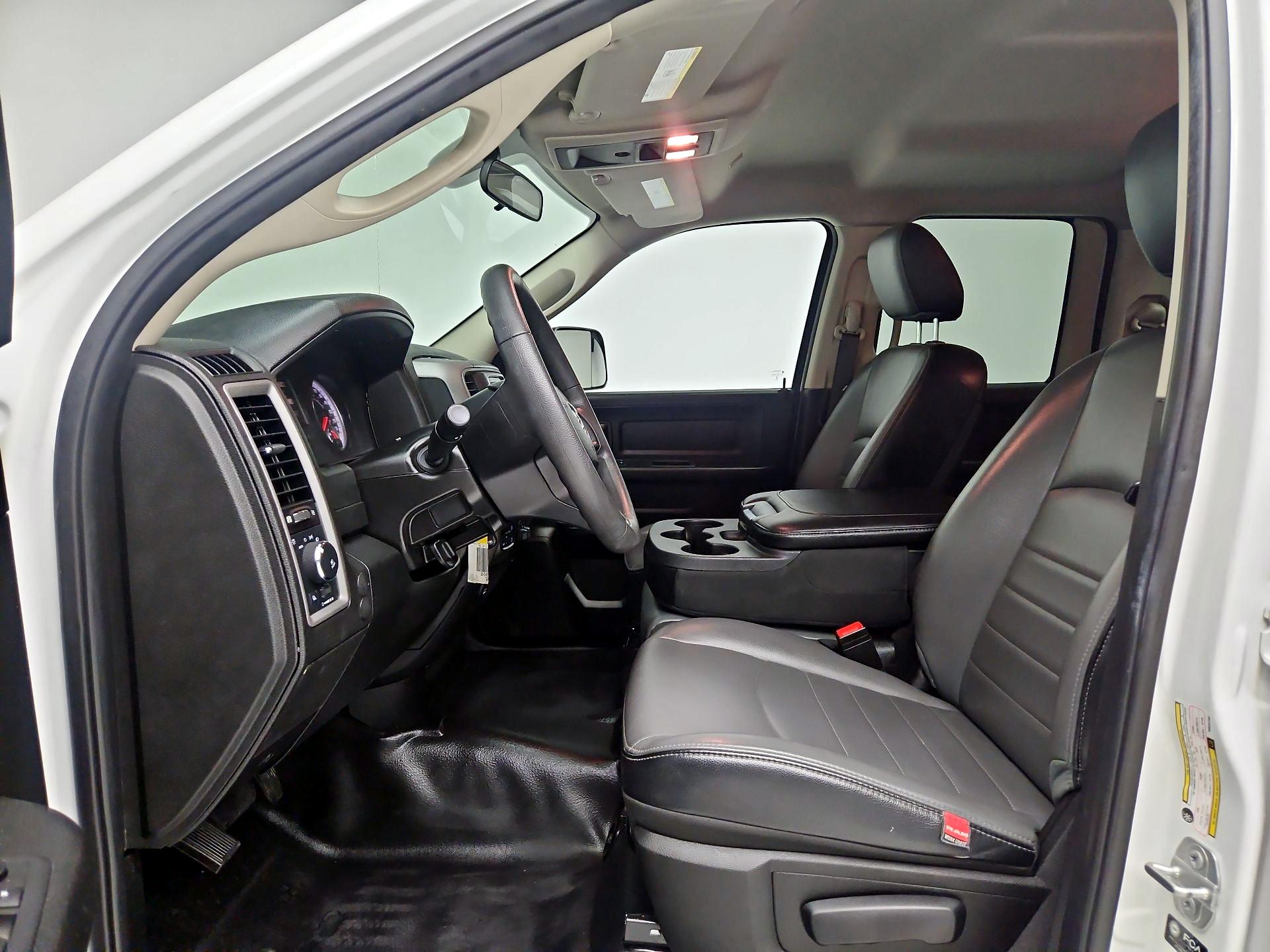 Thumbnail: 2023 RAM 1500 Classic - 11