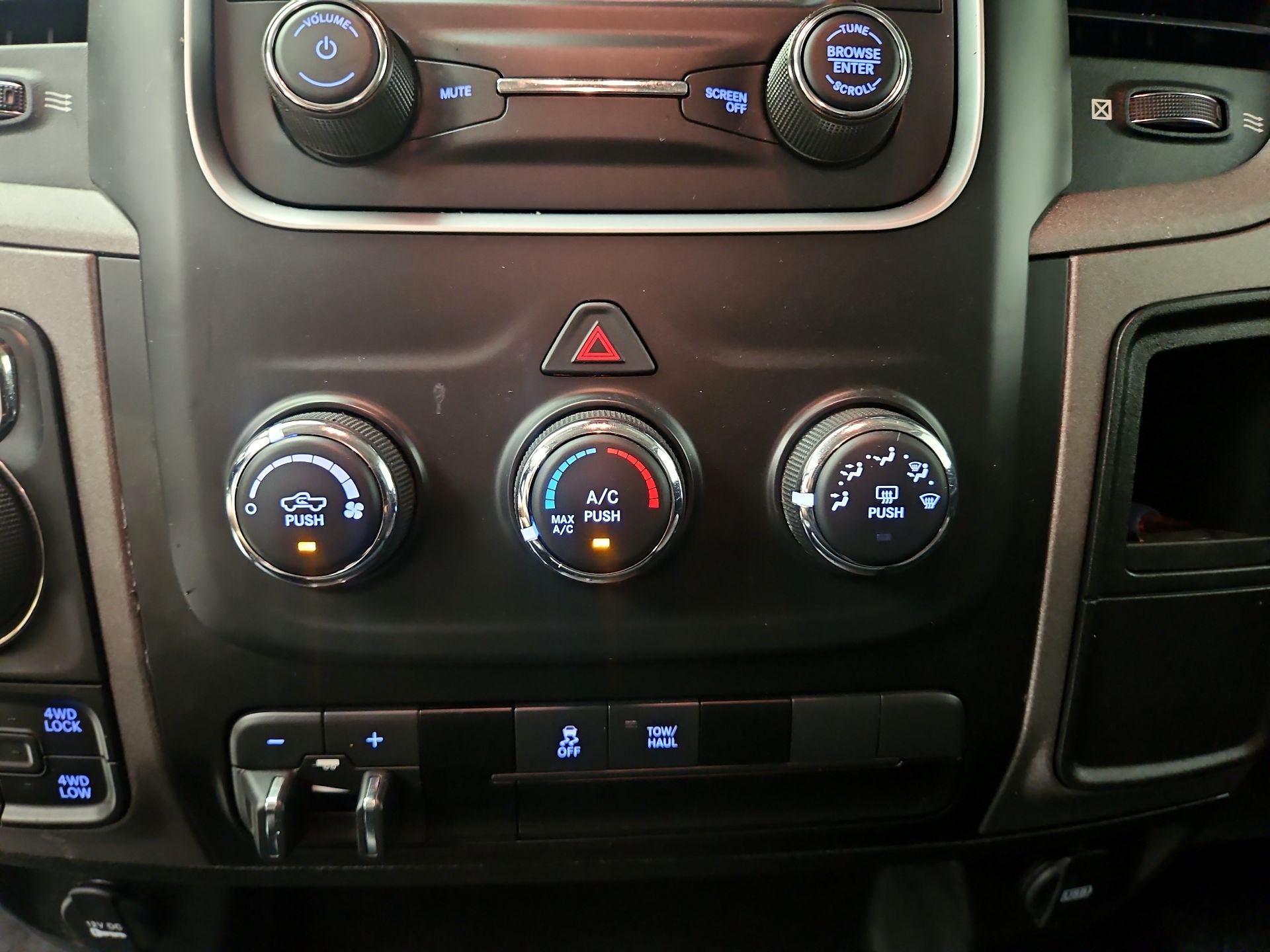 Thumbnail: 2023 RAM 1500 Classic - 16