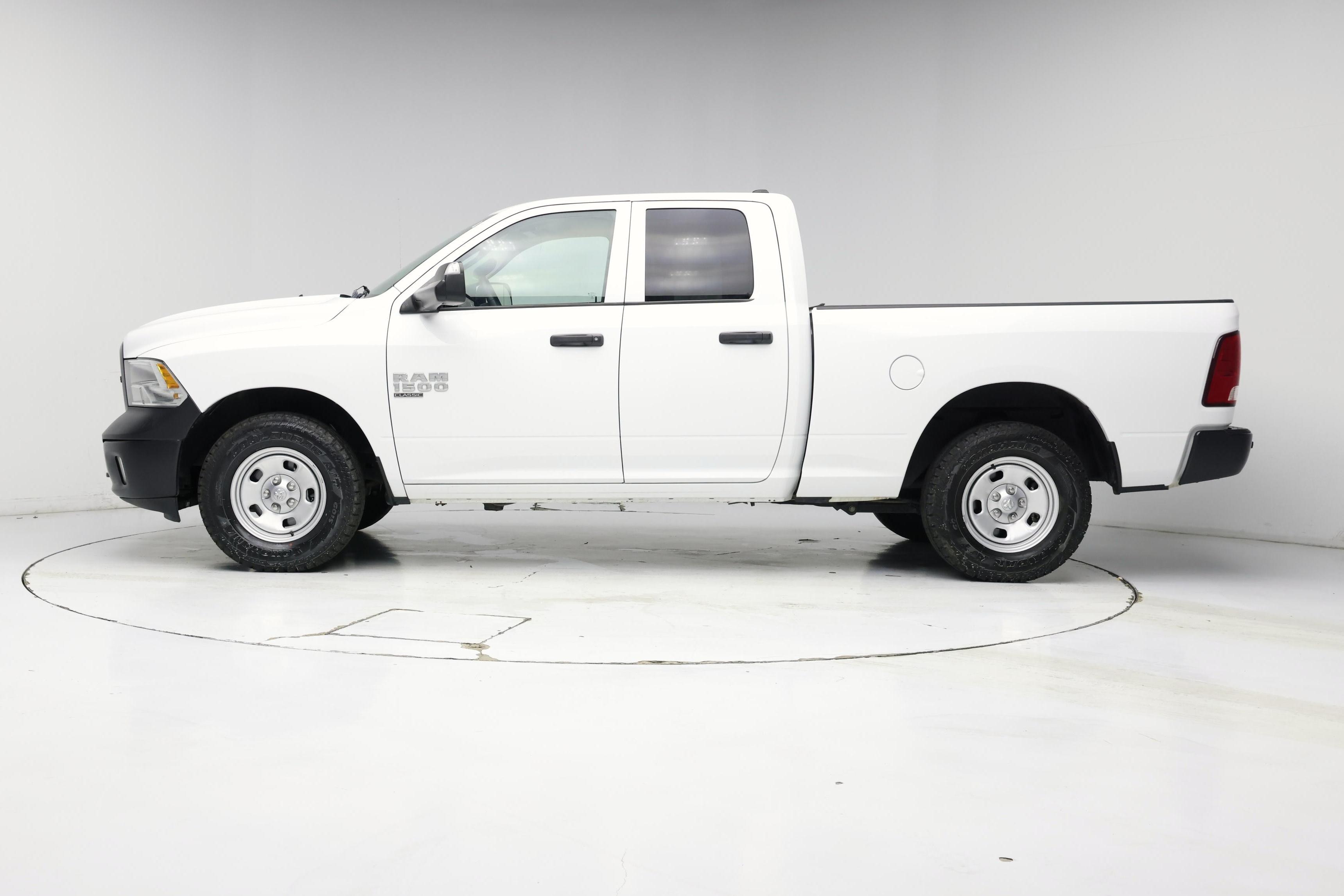 Thumbnail: 2023 RAM 1500 Classic - 3