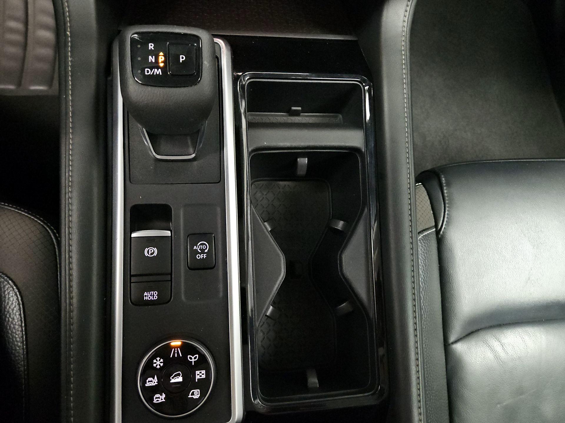 Thumbnail: 2022 Nissan Pathfinder - 18