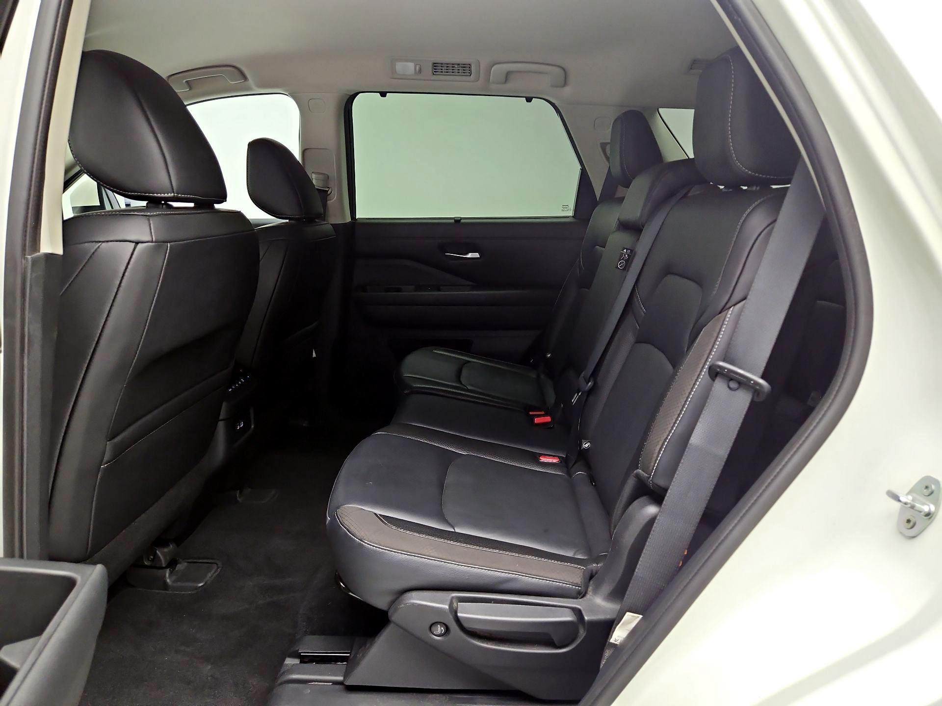 Thumbnail: 2022 Nissan Pathfinder - 20