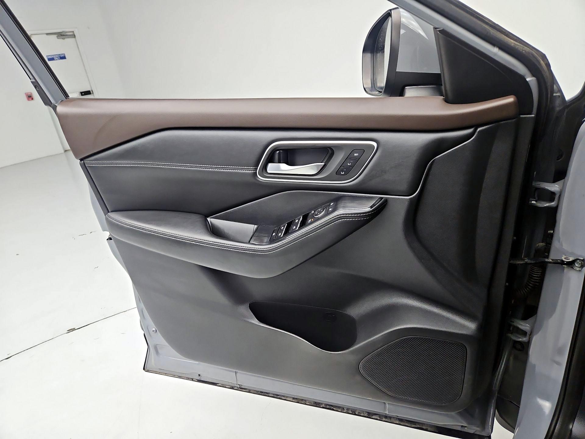 Thumbnail: 2021 Nissan Rogue - 12