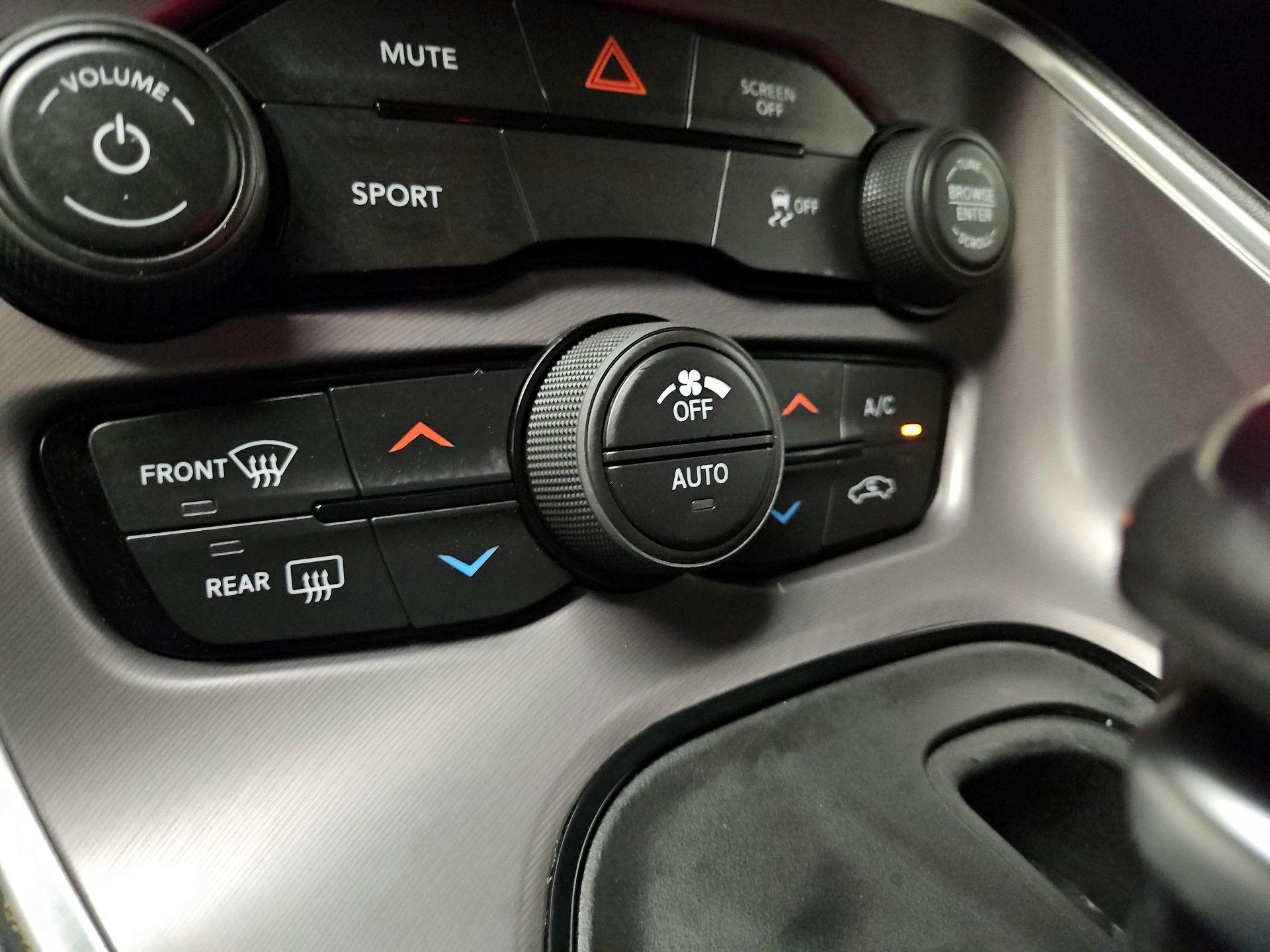 Thumbnail: 2022 Dodge Challenger - 16