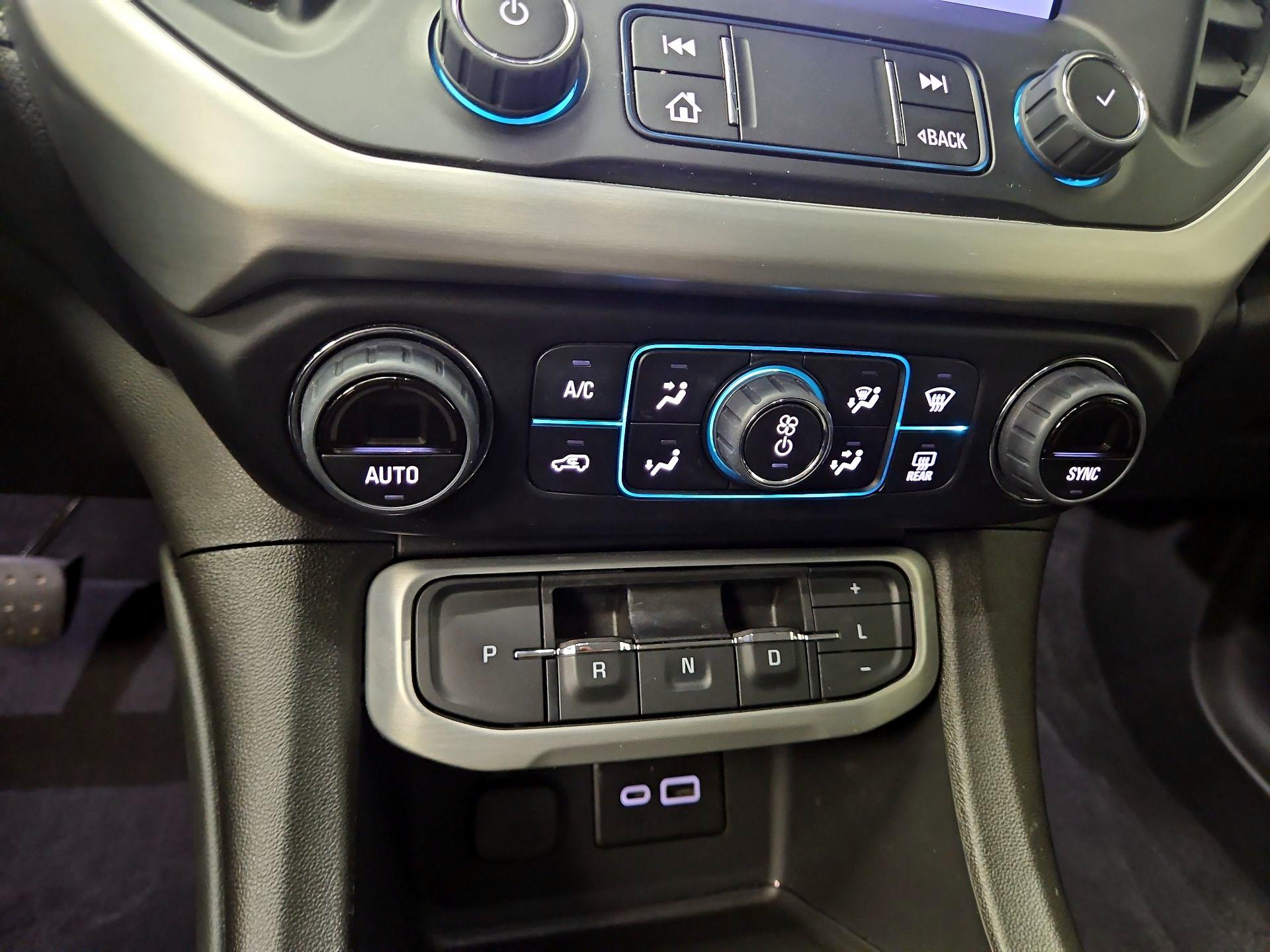 Thumbnail: 2023 GMC Acadia - 16