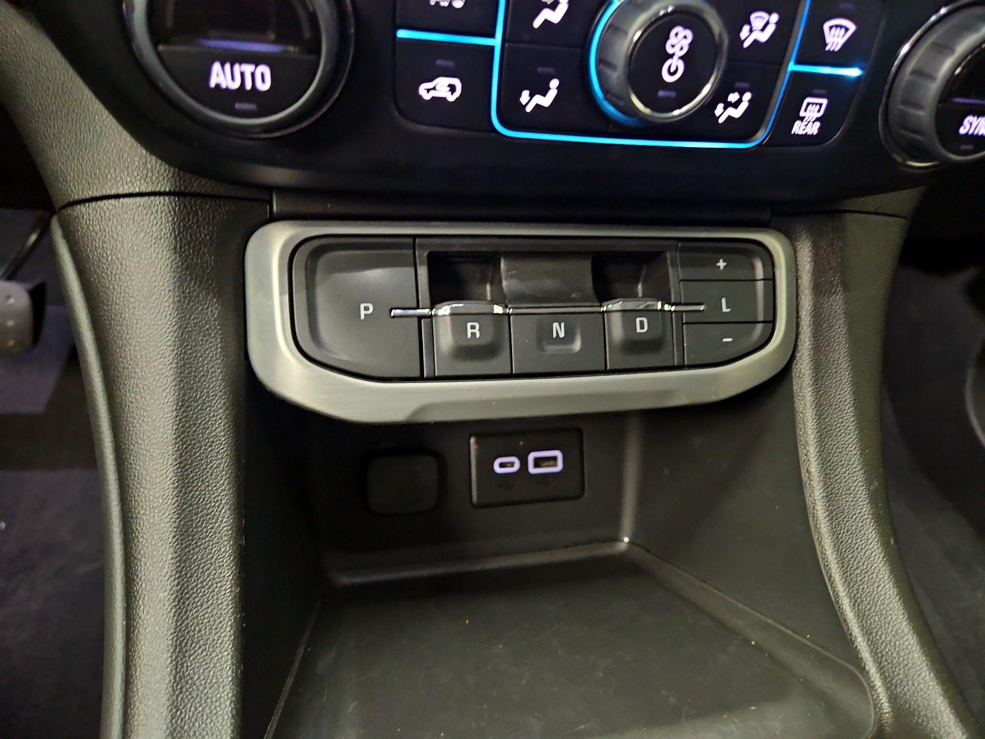 Thumbnail: 2023 GMC Acadia - 17