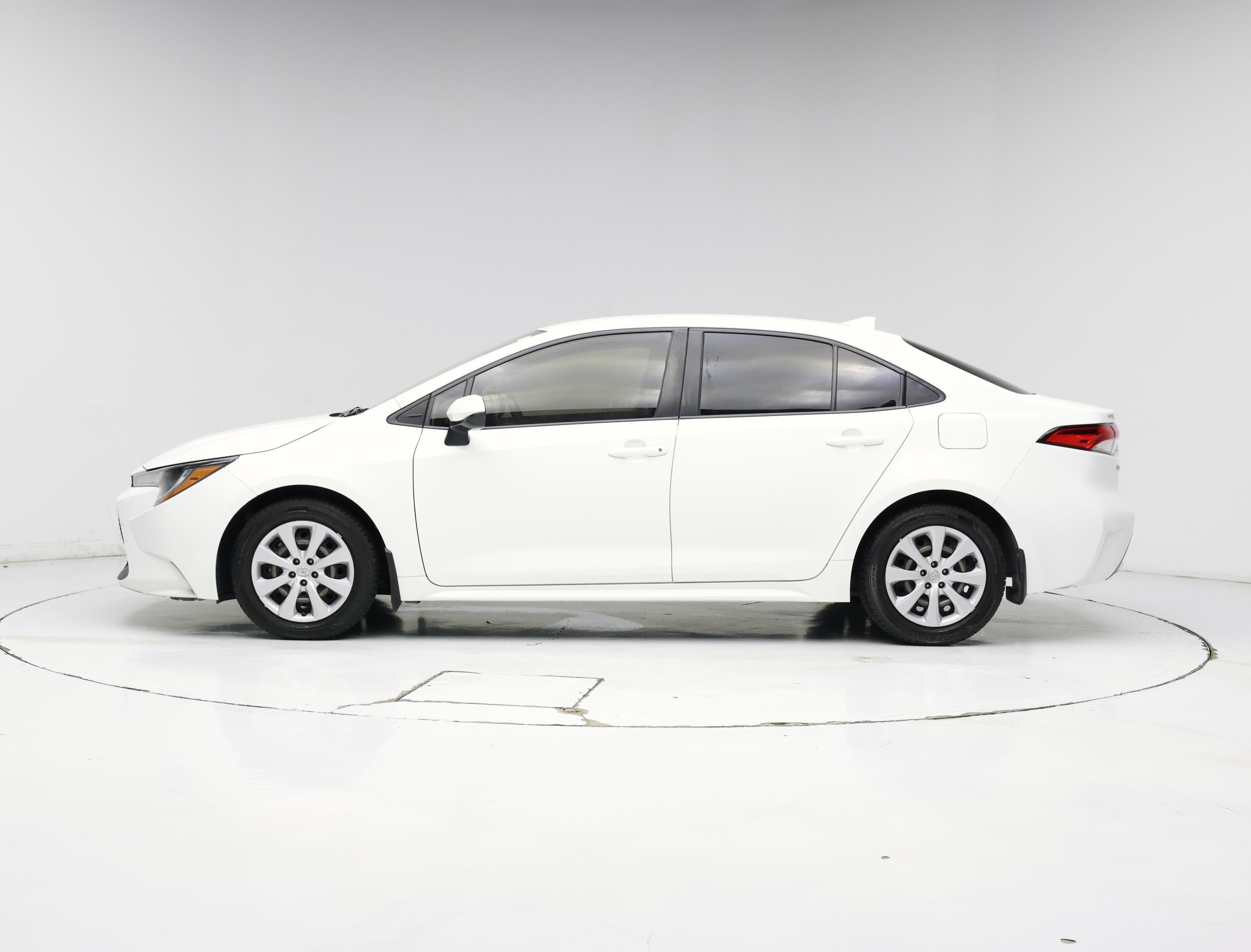 Thumbnail: 2022 Toyota Corolla - 3