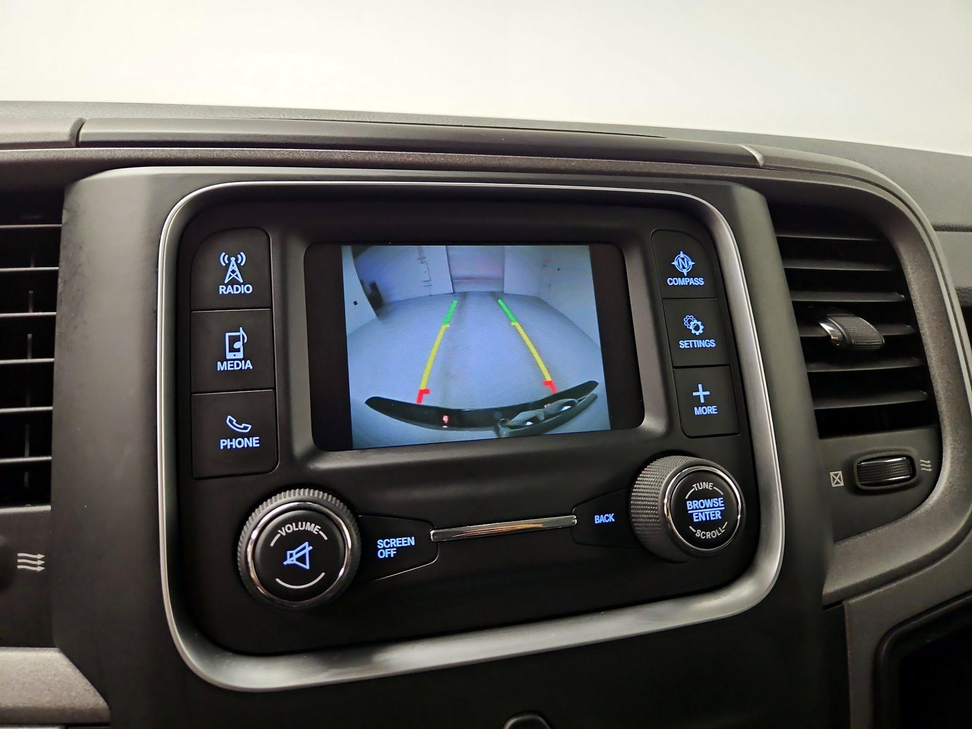 Thumbnail: 2020 RAM 1500 Classic - 14