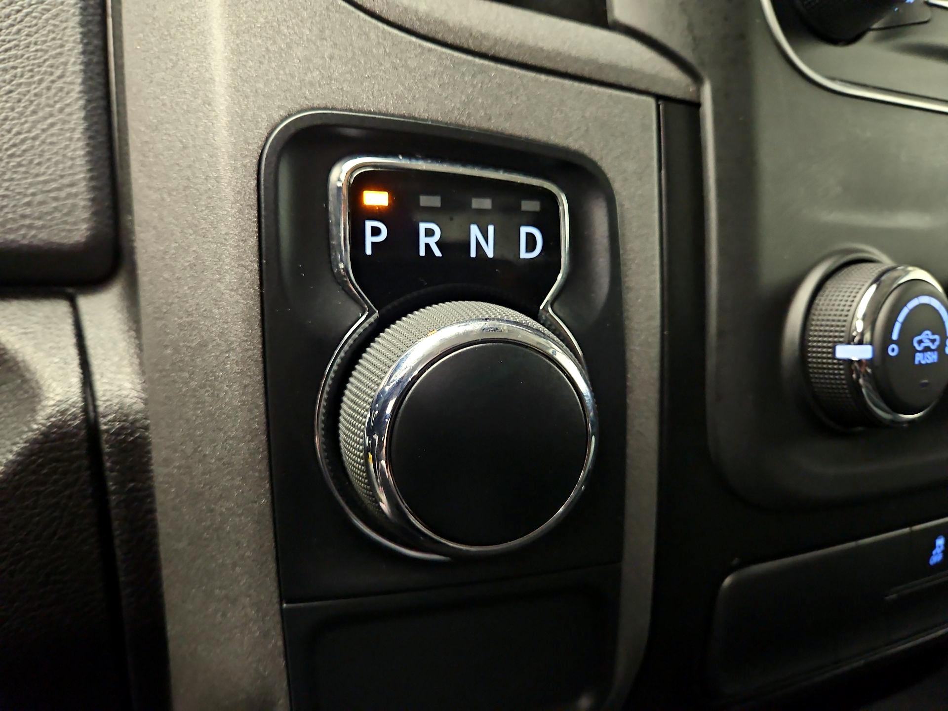 Thumbnail: 2020 RAM 1500 Classic - 17