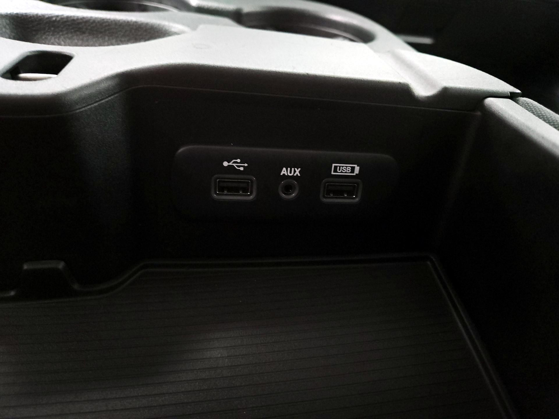 Thumbnail: 2020 RAM 1500 Classic - 18