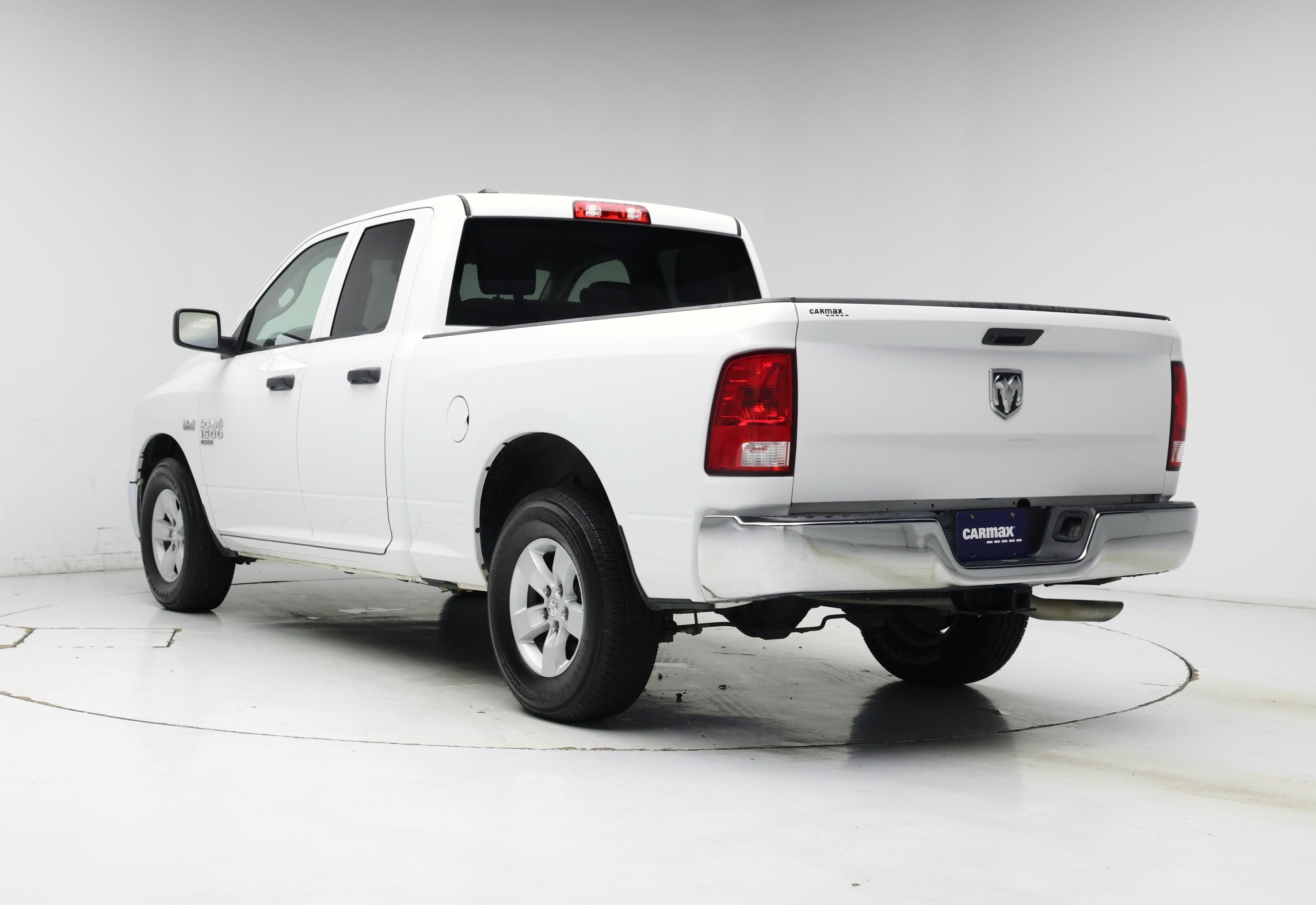 Thumbnail: 2020 RAM 1500 Classic - 2