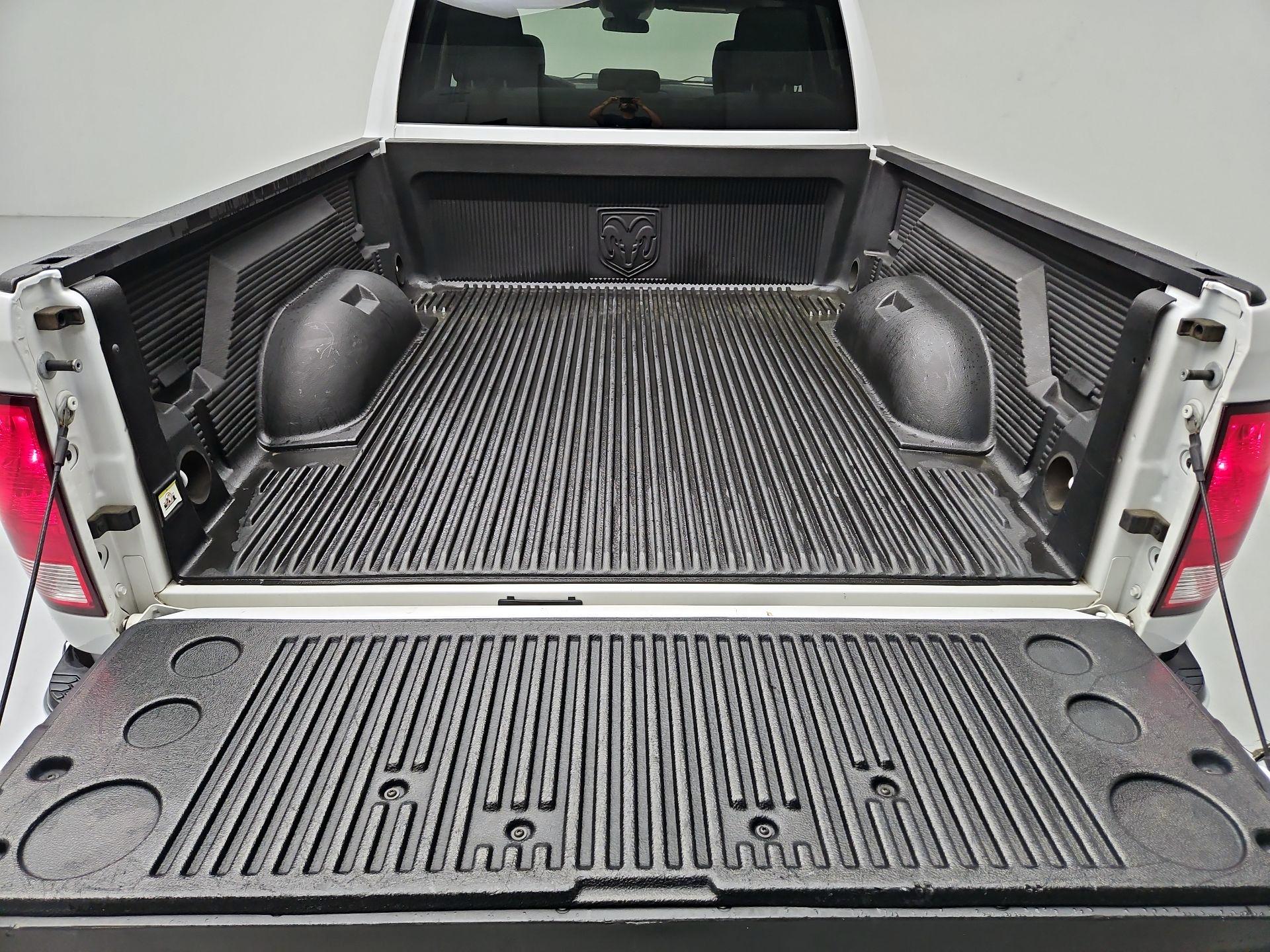 Thumbnail: 2020 RAM 1500 Classic - 20