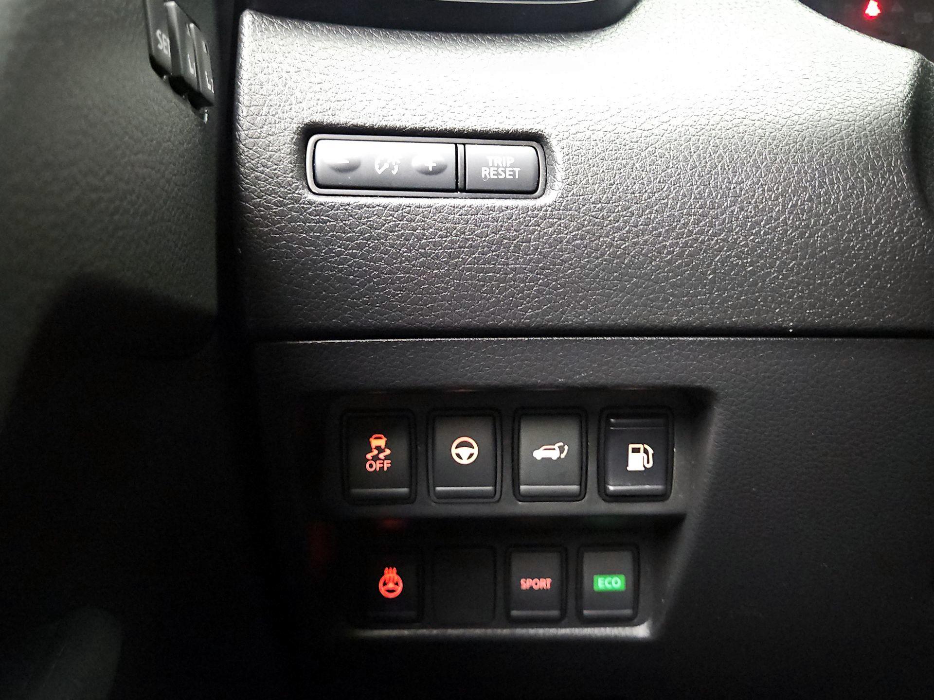 Thumbnail: 2020 Nissan Rogue - 13