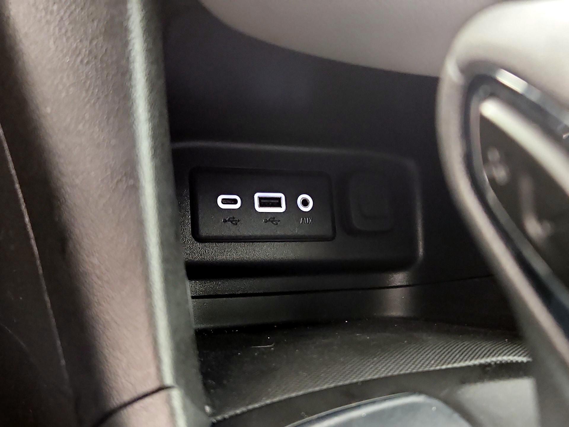 Thumbnail: 2023 Chevrolet Equinox - 18