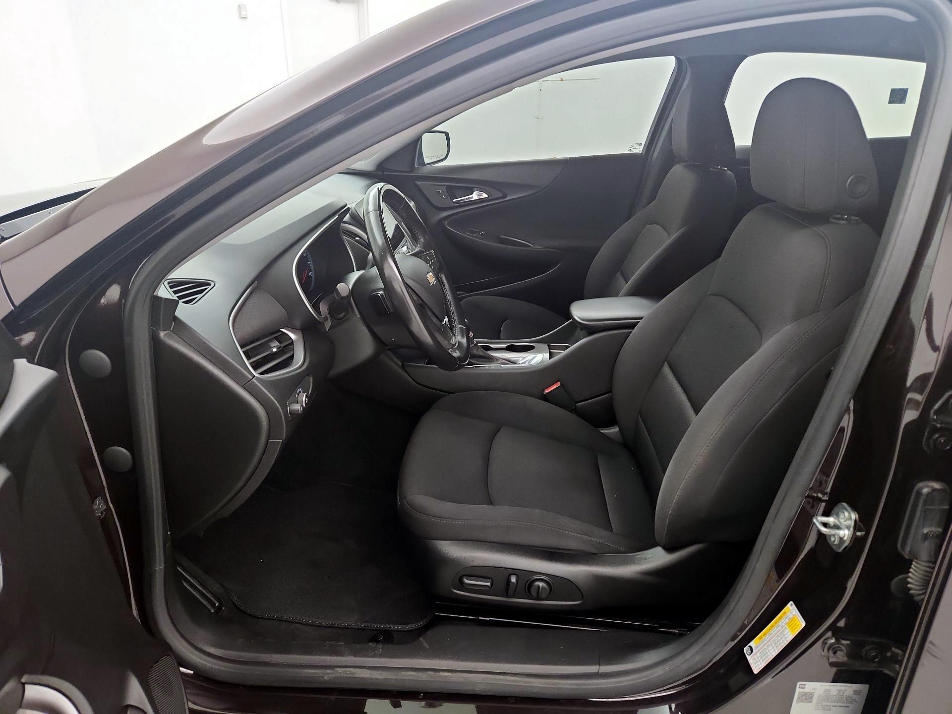 Thumbnail: 2021 Chevrolet Malibu - 11