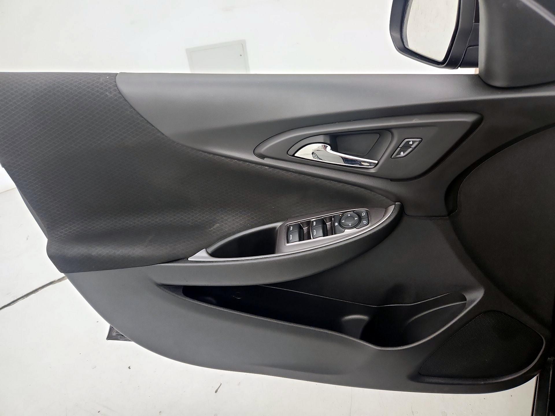 Thumbnail: 2021 Chevrolet Malibu - 12