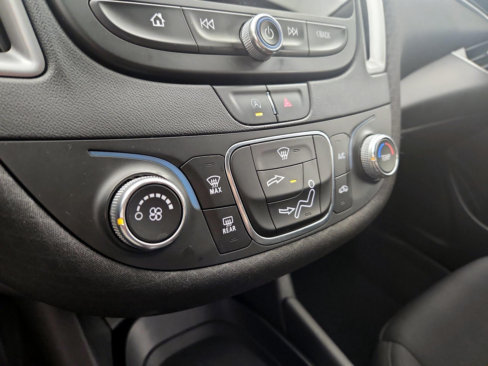 Thumbnail: 2021 Chevrolet Malibu - 16