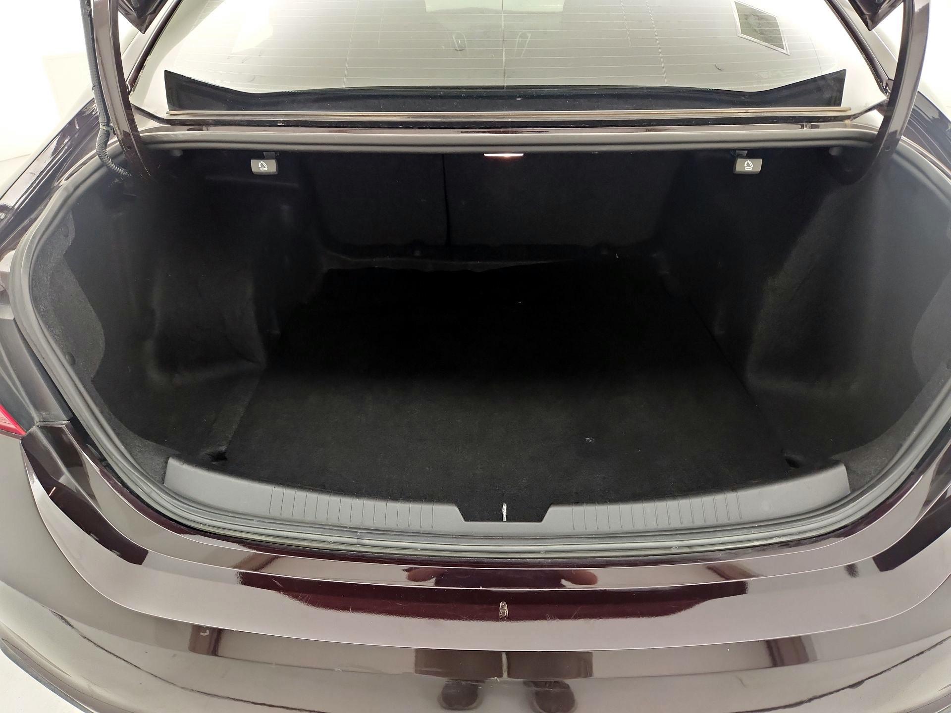 Thumbnail: 2021 Chevrolet Malibu - 20