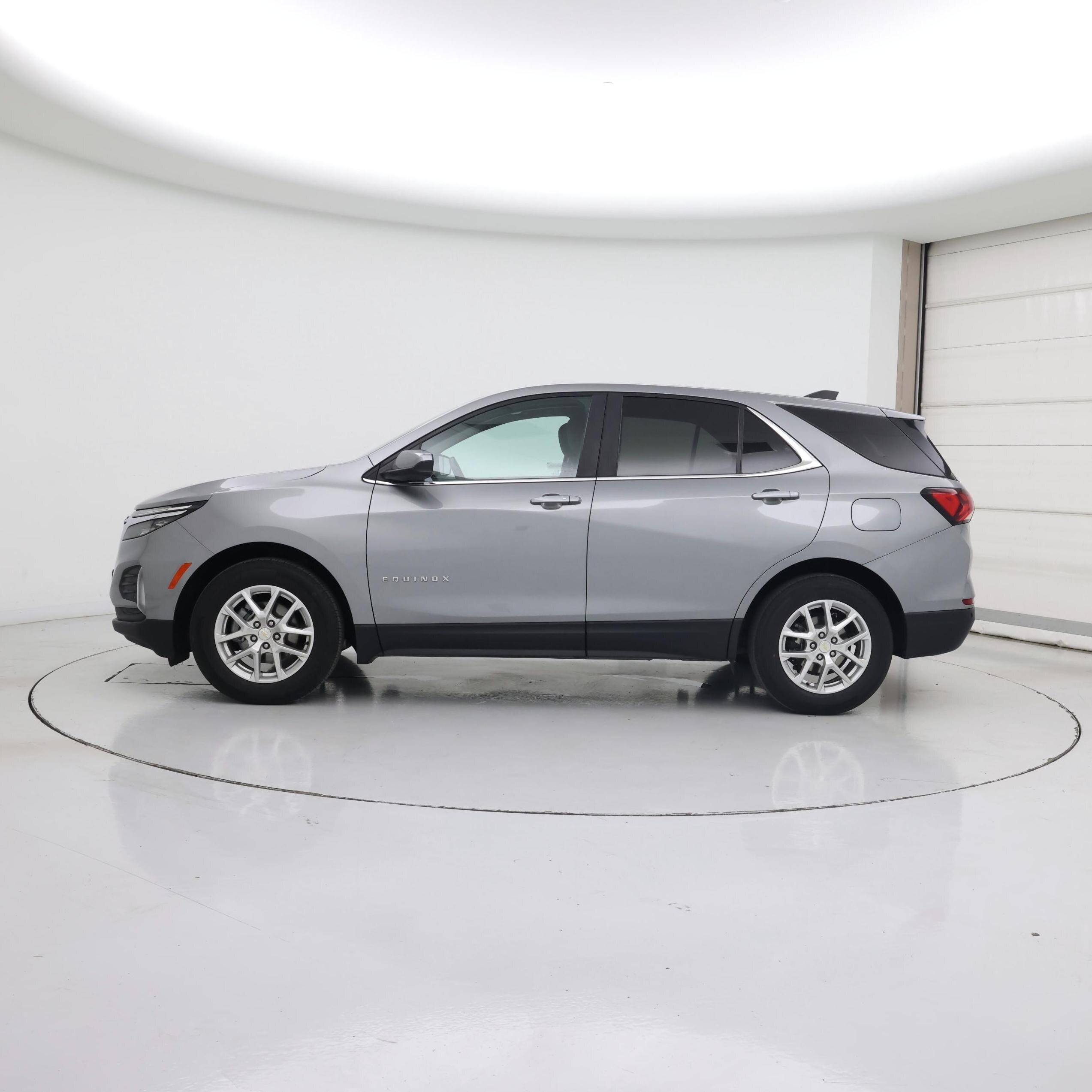 Thumbnail: 2023 Chevrolet Equinox - 3