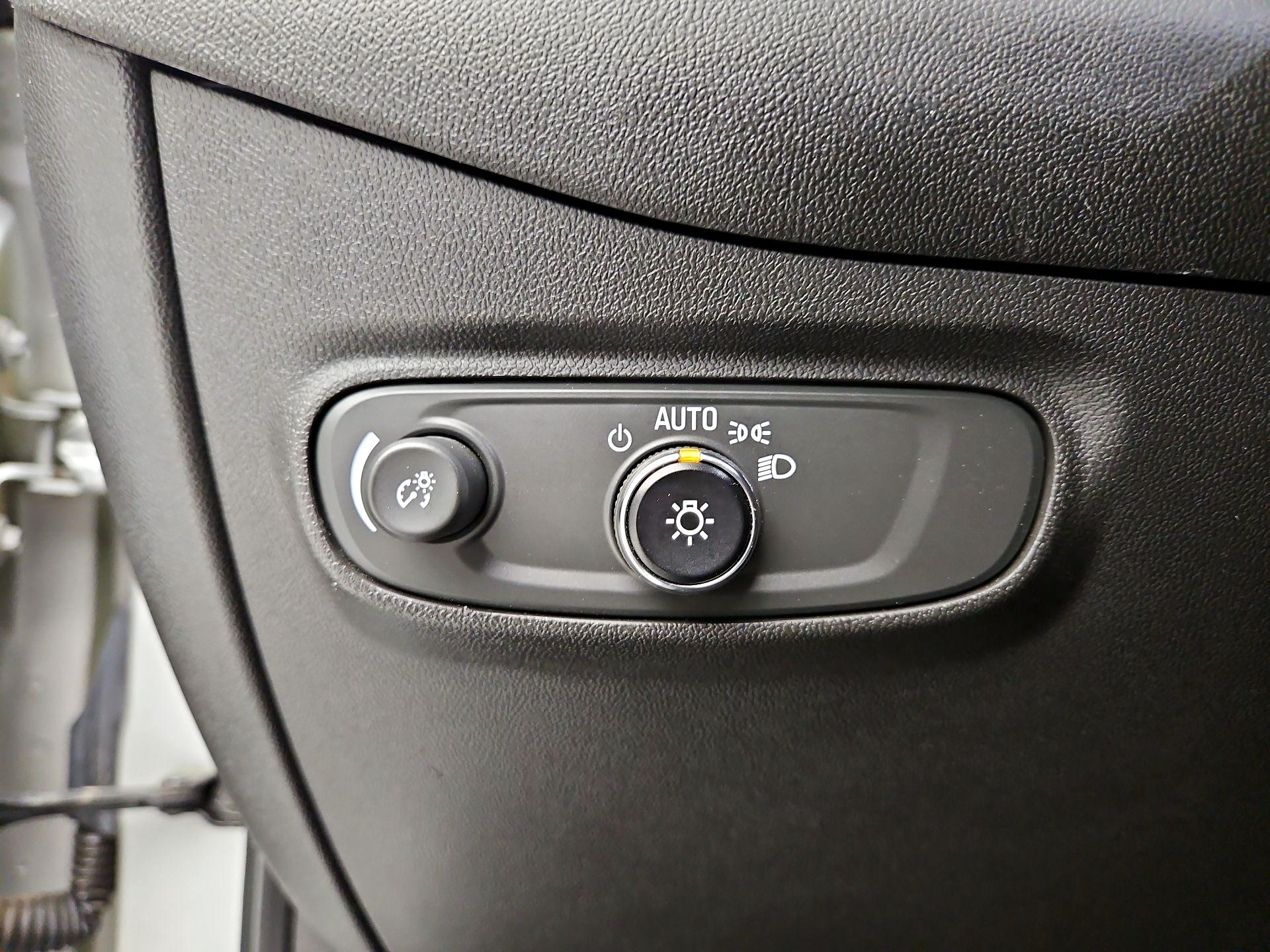 Thumbnail: 2022 Chevrolet Equinox - 13