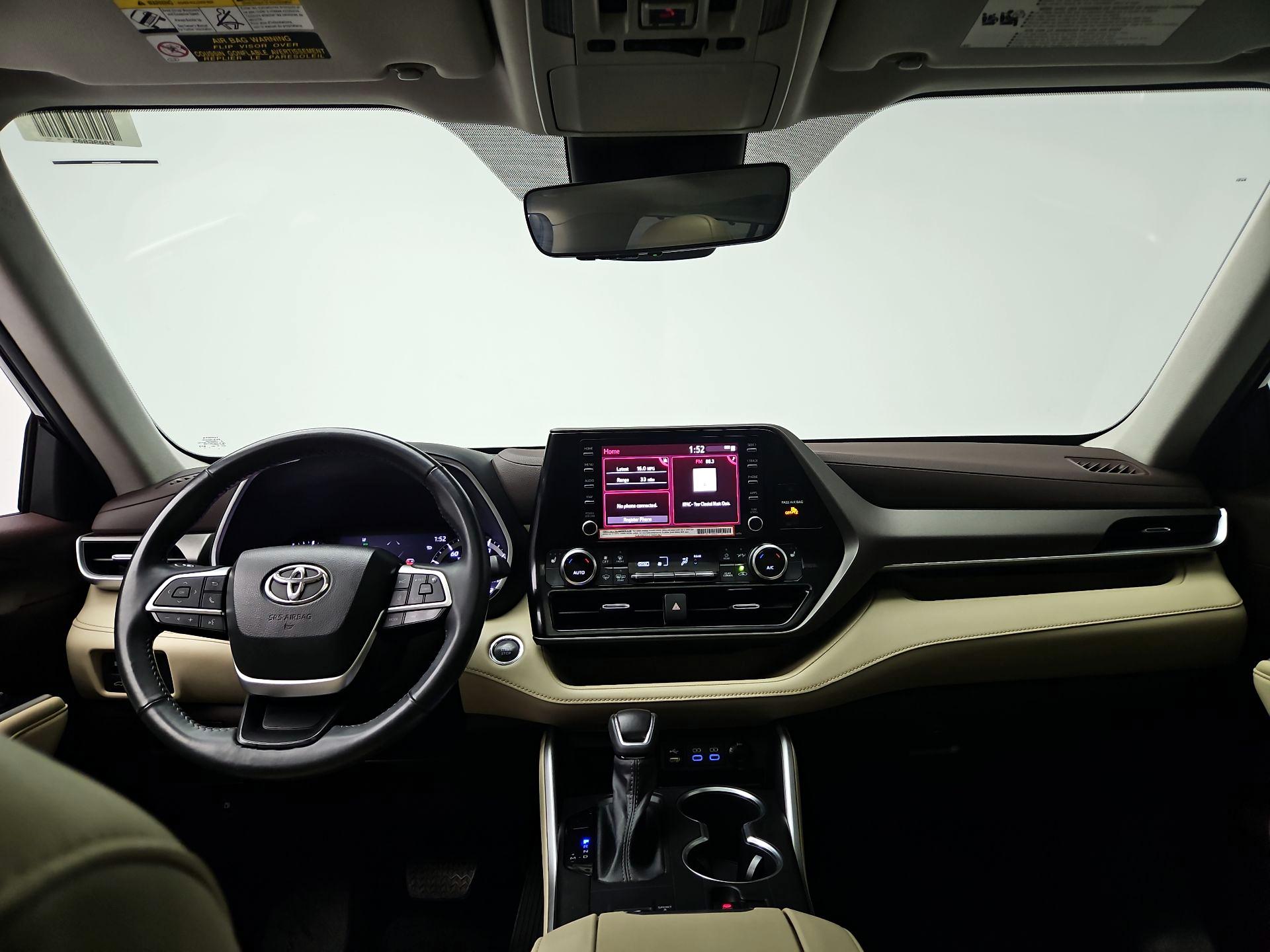 Thumbnail: 2022 Toyota Highlander - 9