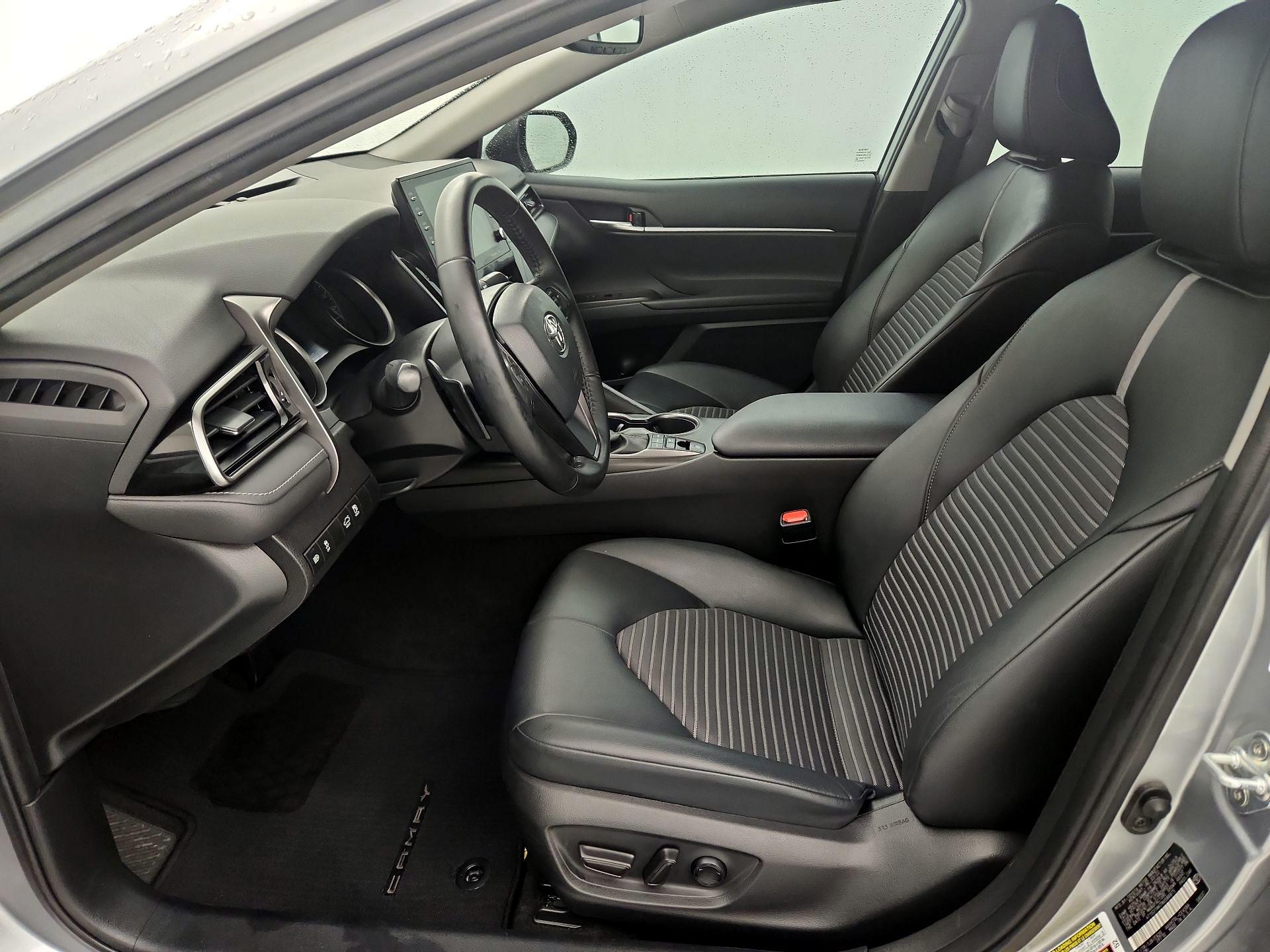 Thumbnail: 2022 Toyota Camry - 11