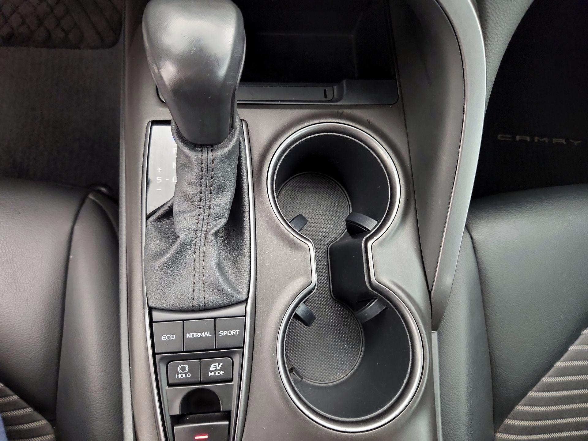 Thumbnail: 2022 Toyota Camry - 18