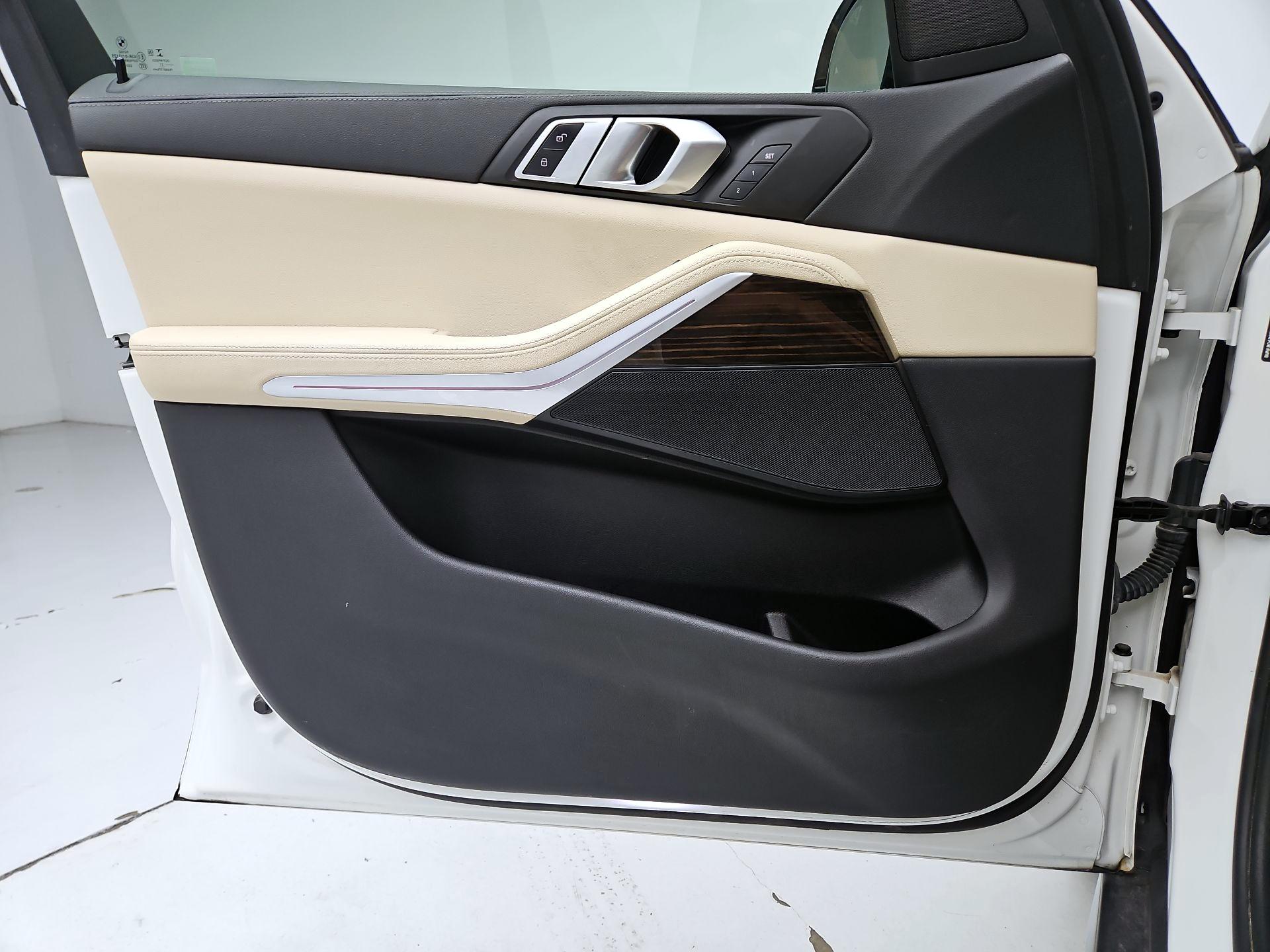 Thumbnail: 2021 BMW X5 - 12