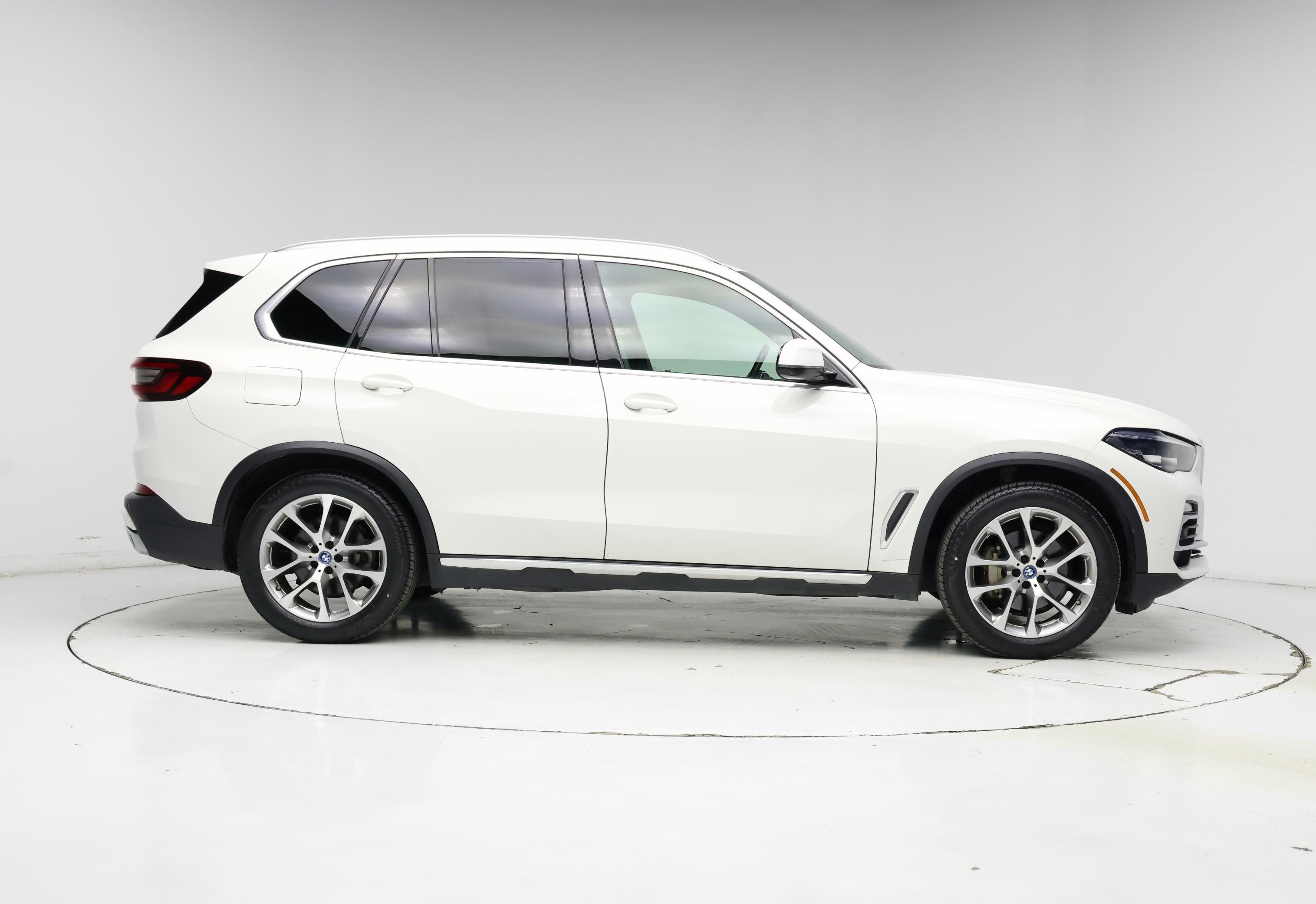 Thumbnail: 2021 BMW X5 - 7