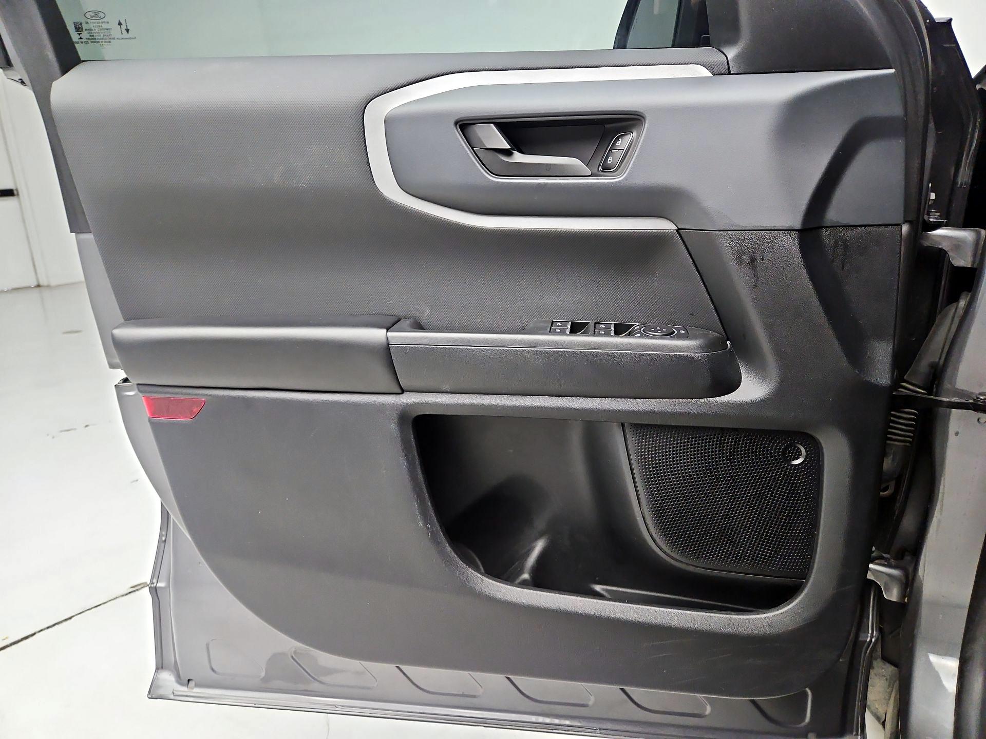 Thumbnail: 2022 Ford Bronco Sport - 12