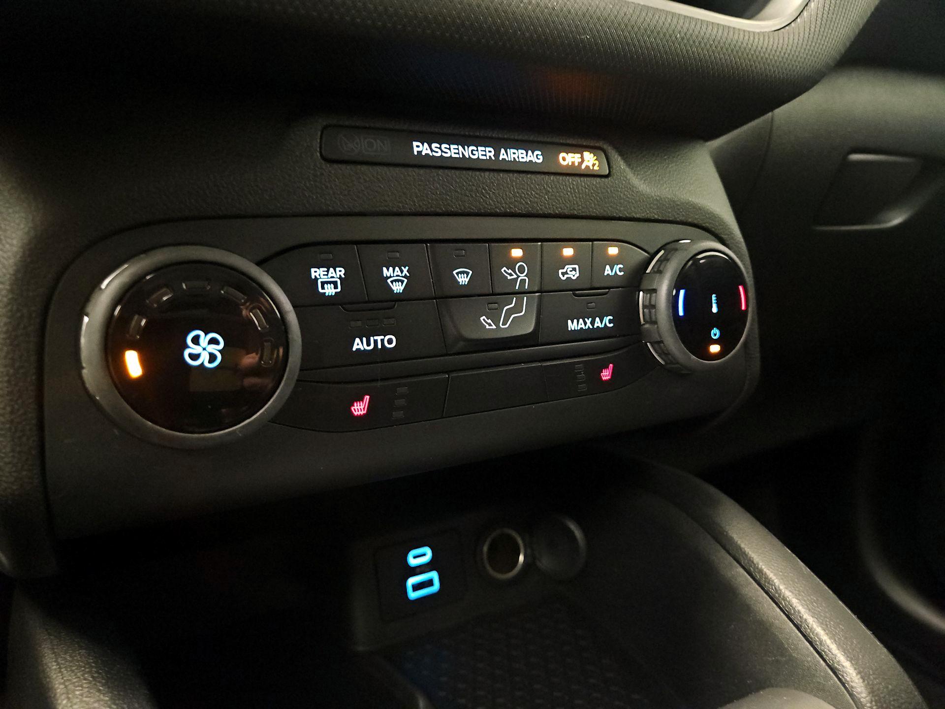 Thumbnail: 2022 Ford Bronco Sport - 16