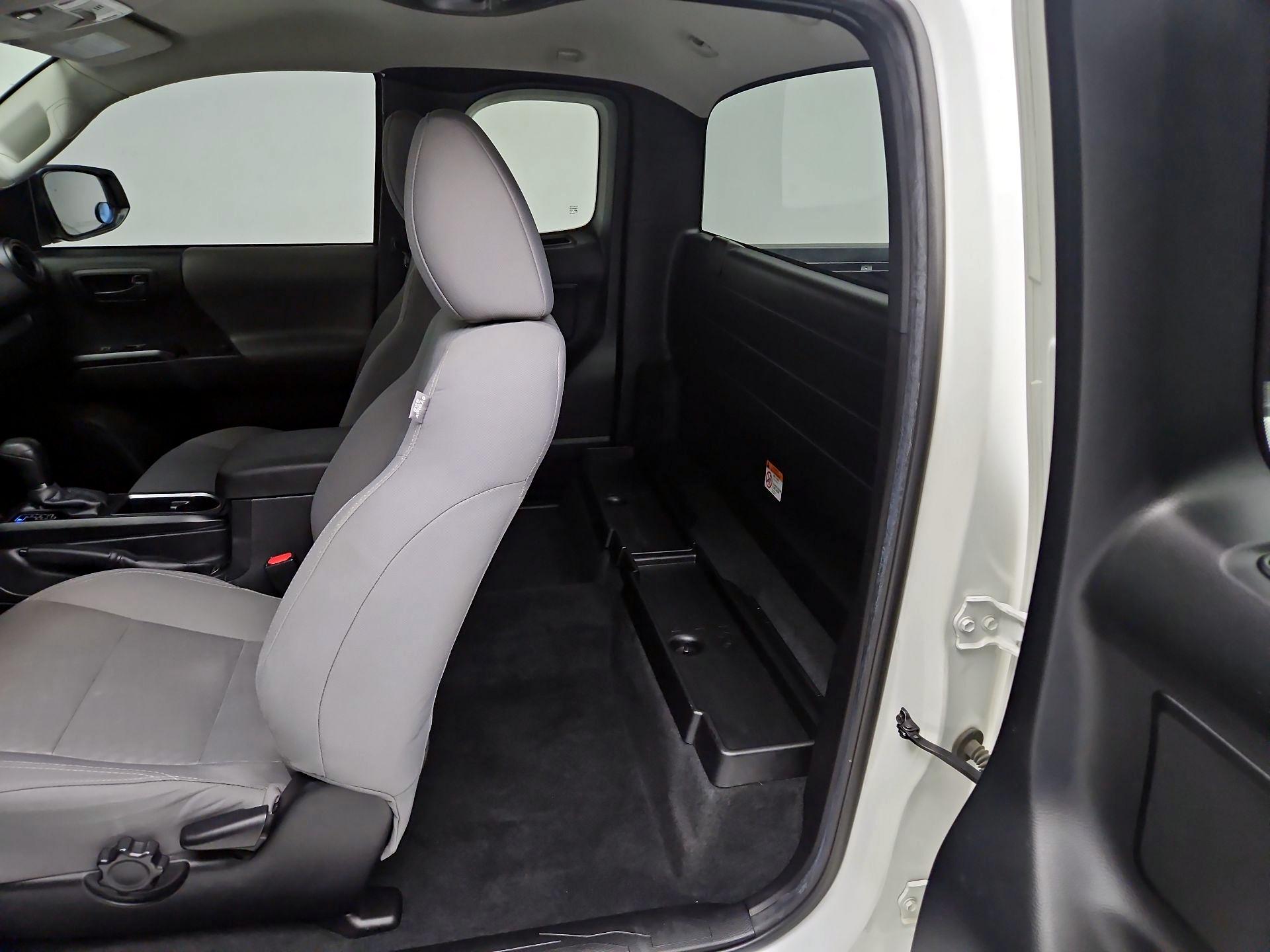 Thumbnail: 2021 Toyota Tacoma - 19