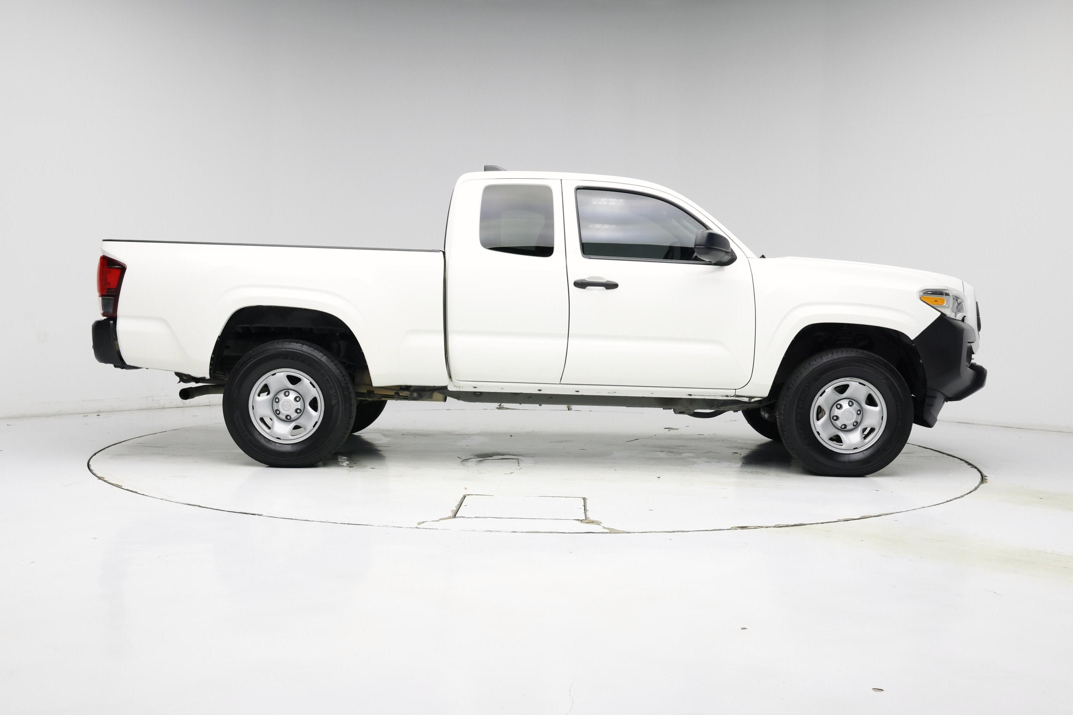 Thumbnail: 2021 Toyota Tacoma - 7