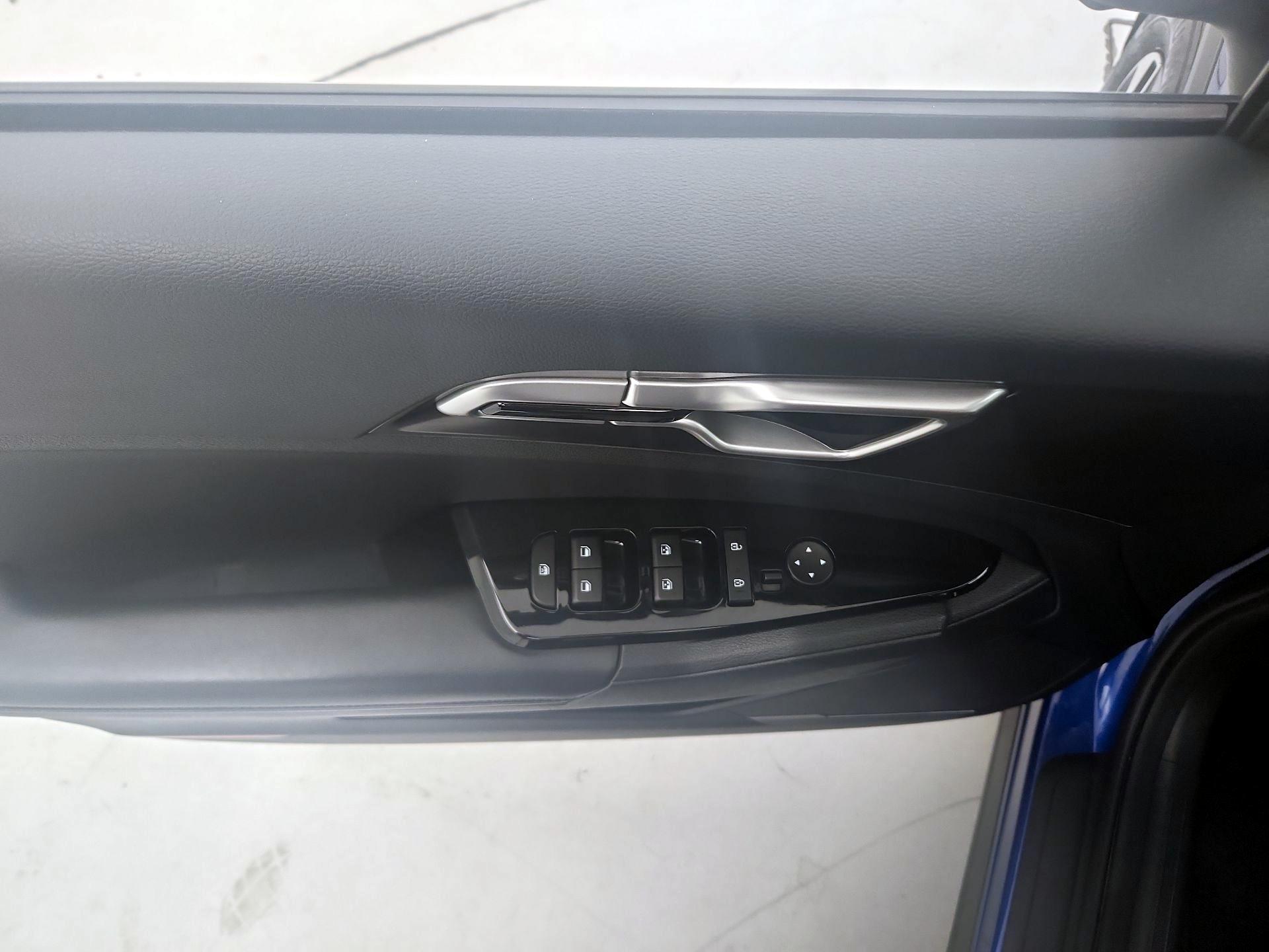 Thumbnail: 2024 Kia Sportage - 12