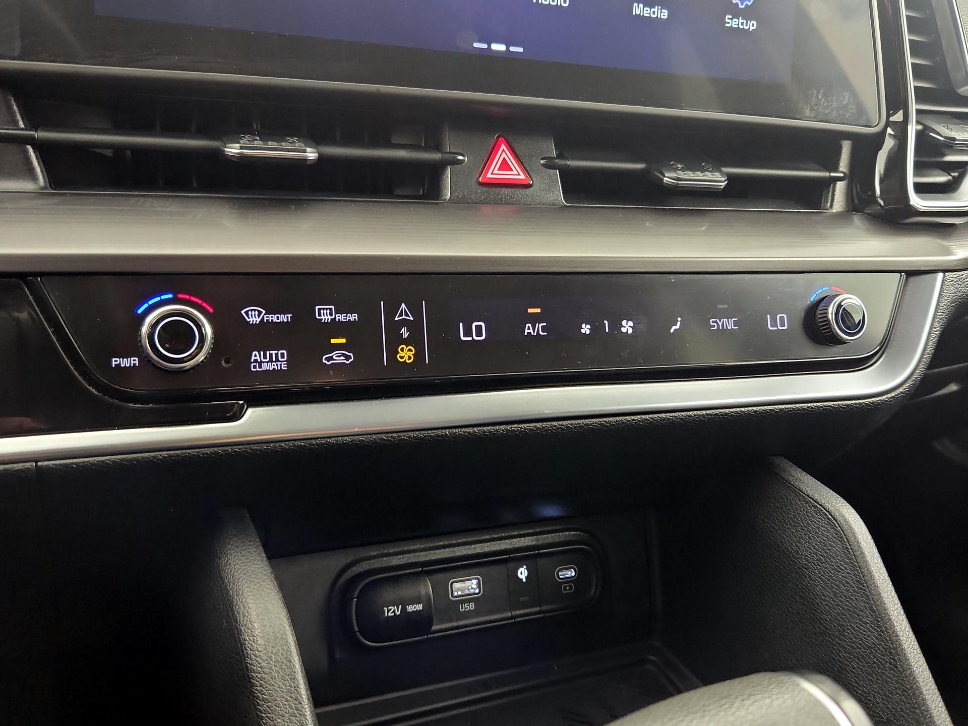 Thumbnail: 2024 Kia Sportage - 17